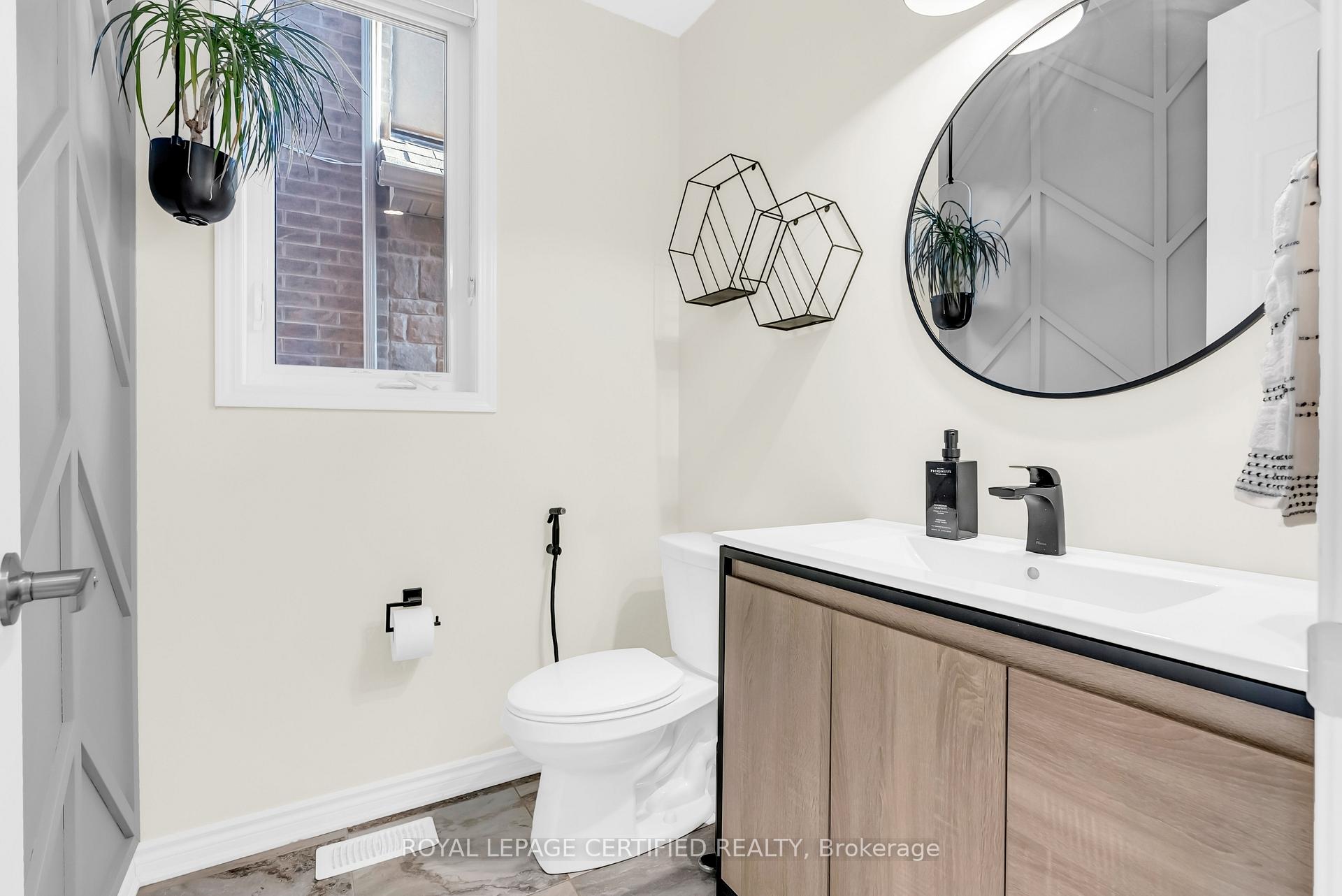 Photo 27 of 1433 Sycamore Garden, Milton, Cobban — HOMEH
