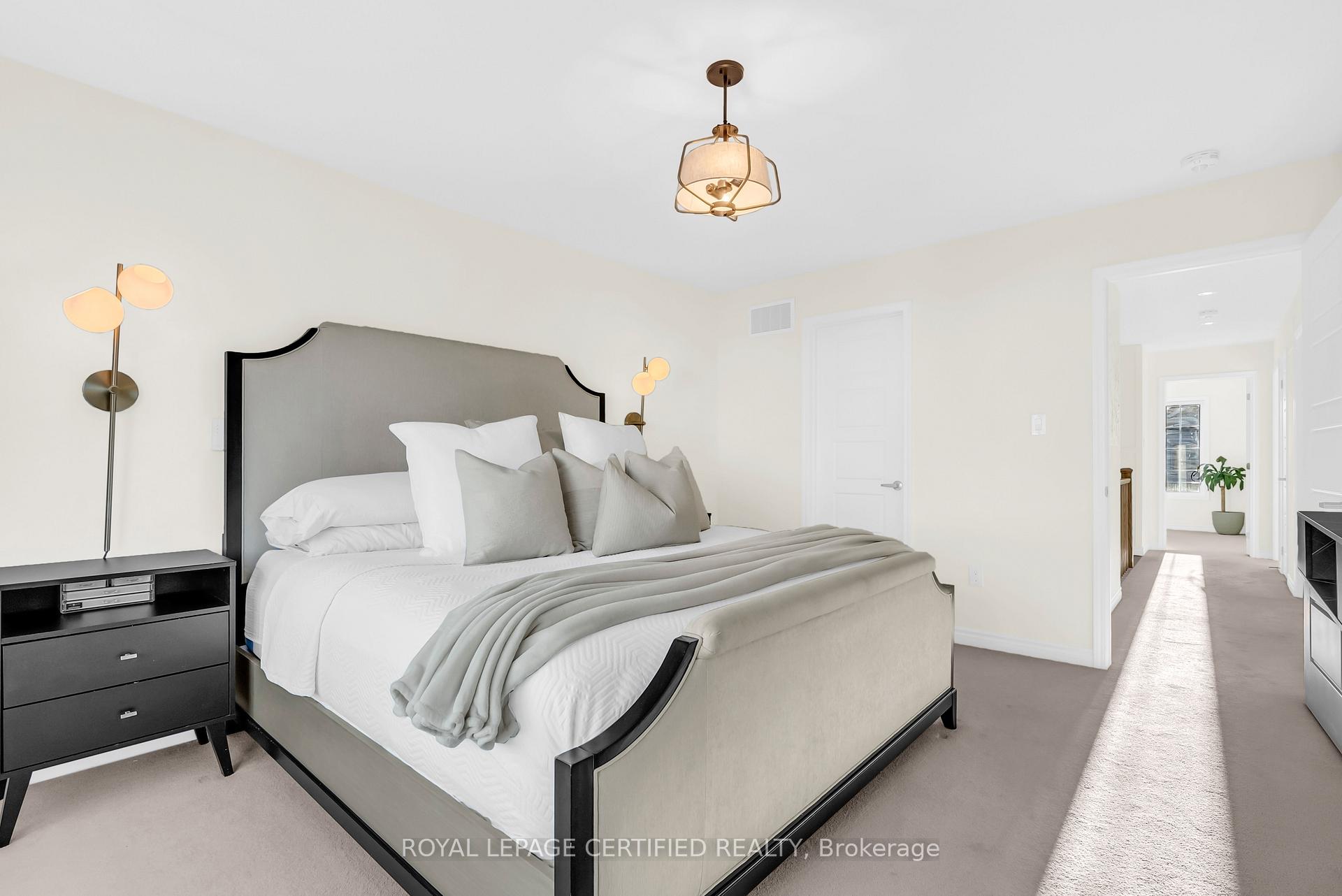 Photo 32 of 1433 Sycamore Garden, Milton, Cobban — HOMEH