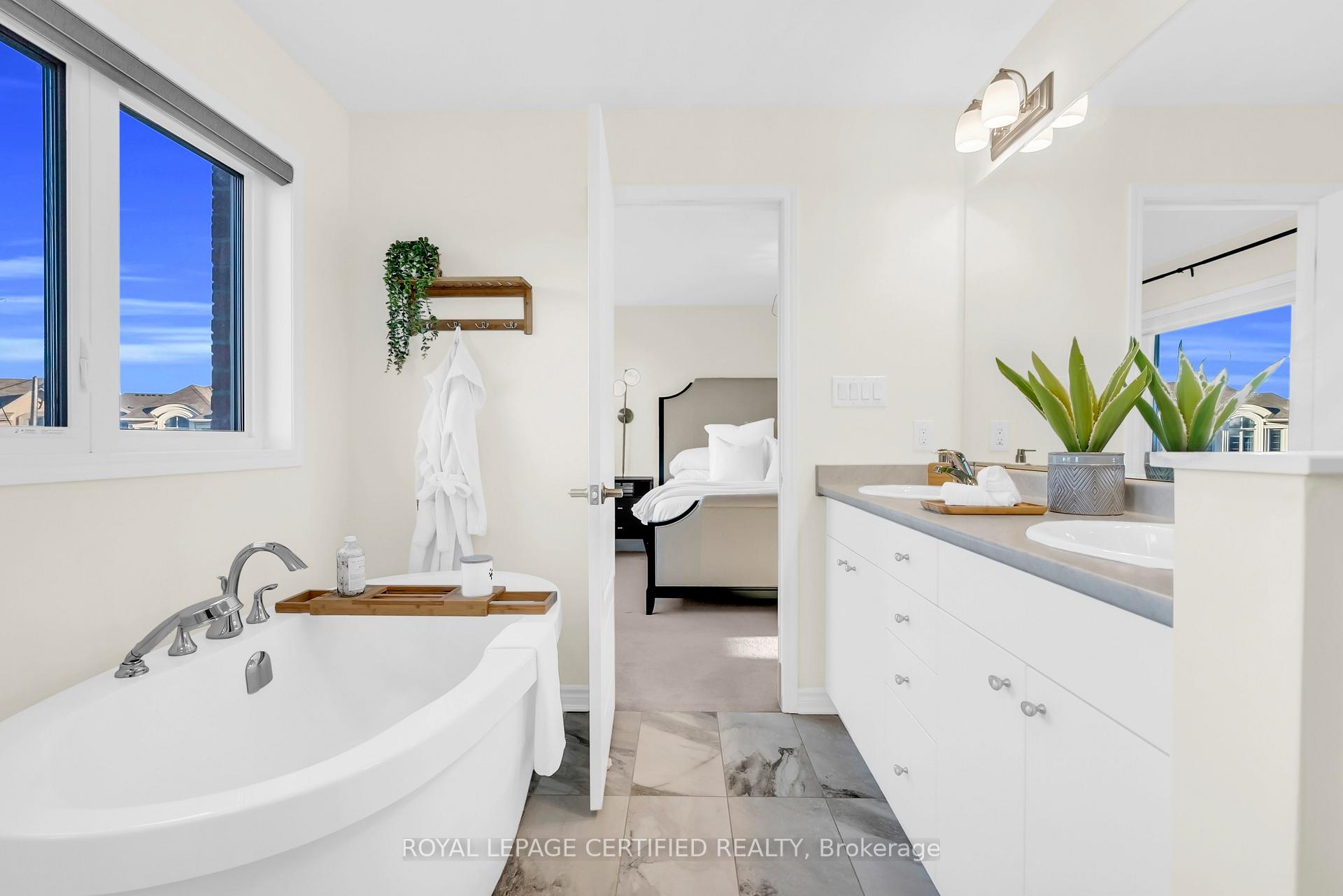 Photo 34 of 1433 Sycamore Garden, Milton, Cobban — HOMEH