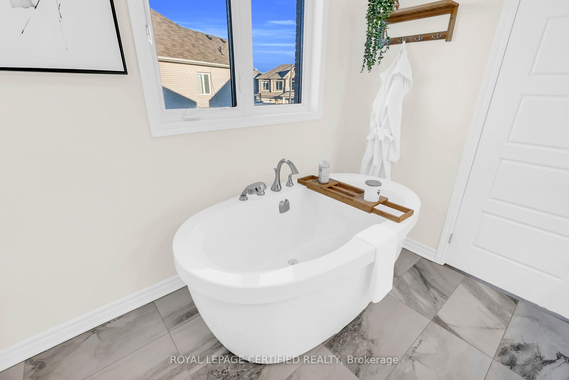 Photo 36 of 1433 Sycamore Garden, Milton, Cobban — HOMEH