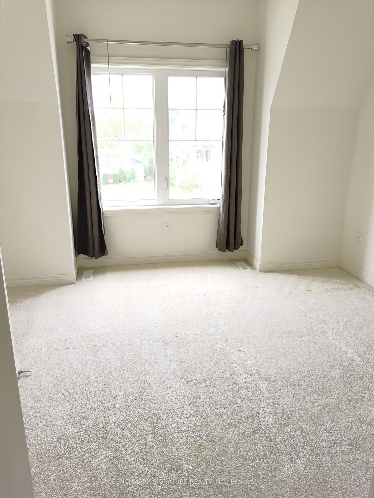 Photo 8 of 9355 Kennedy Road, Markham, Berczy — HOMEH