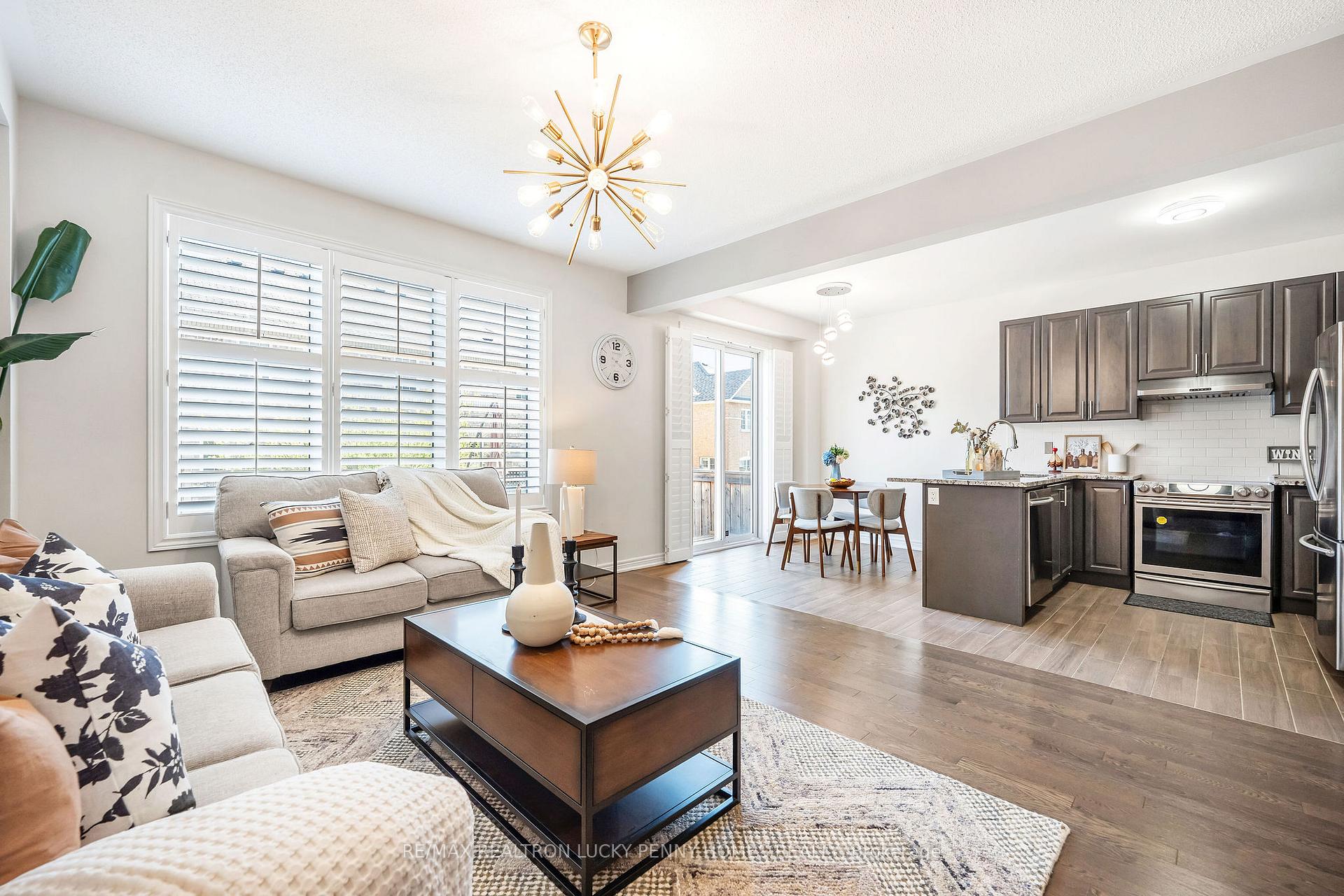 Photo 6 of 19 Wermoth Court, Markham, Wismer — HOMEH