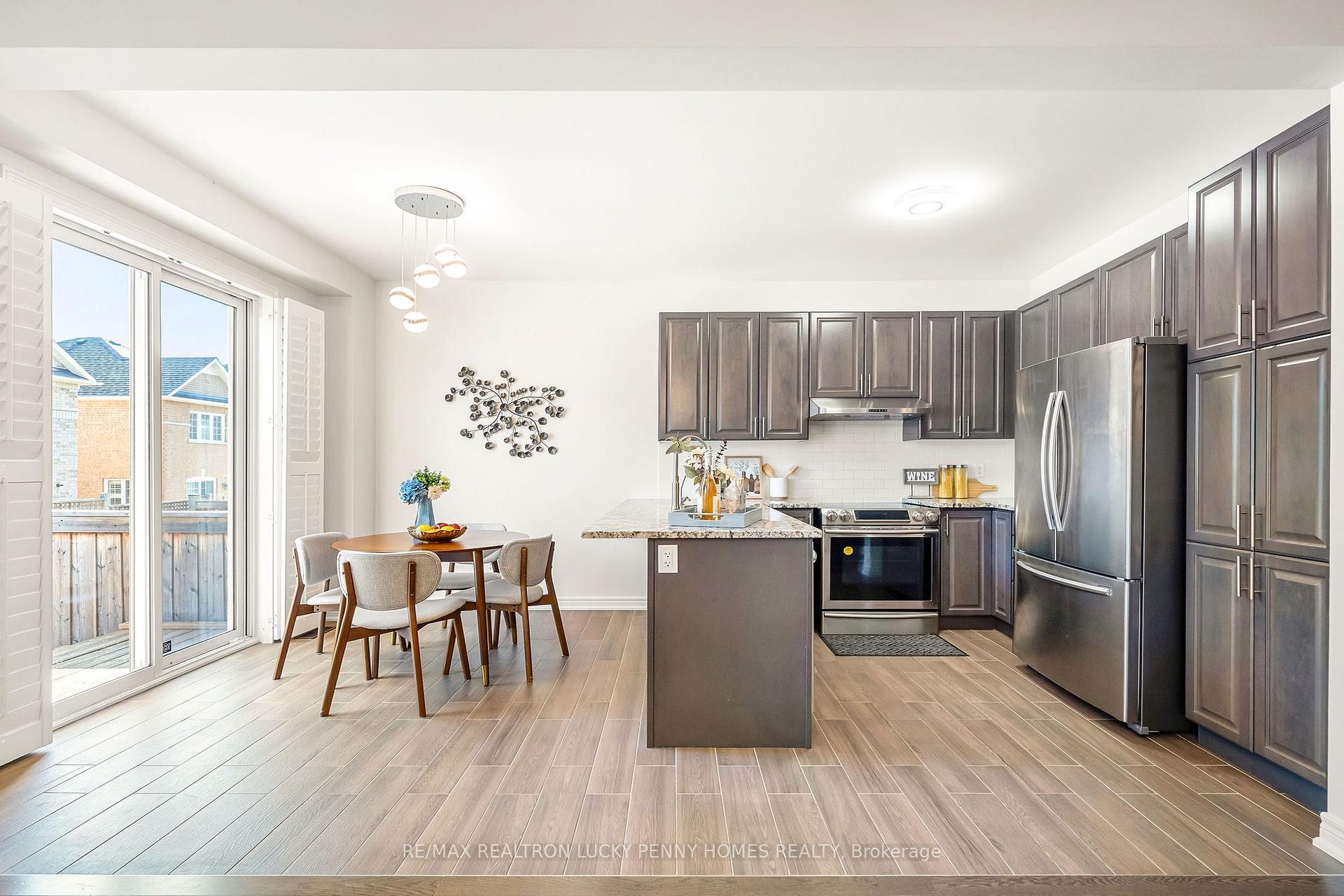 Photo 8 of 19 Wermoth Court, Markham, Wismer — HOMEH