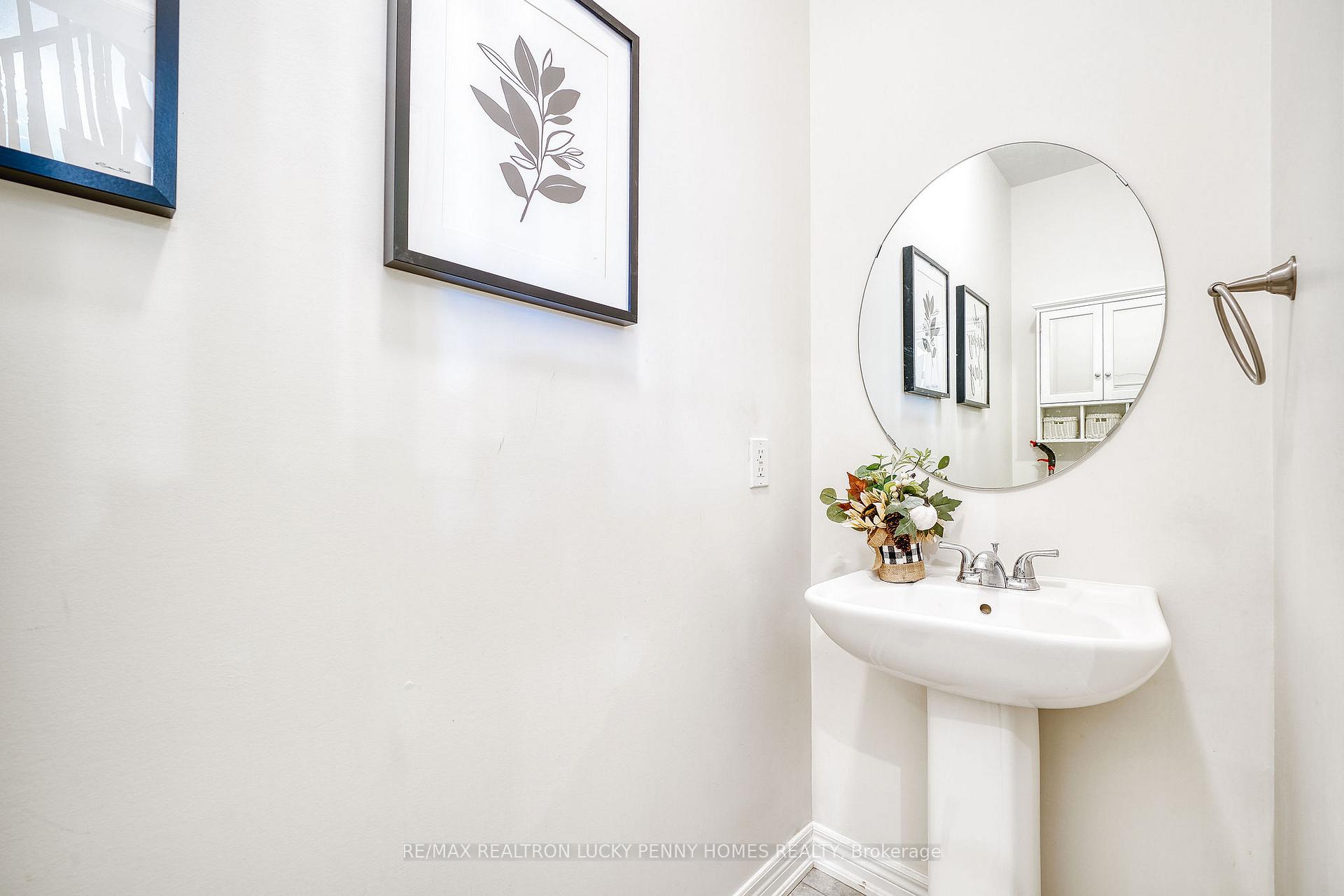 Photo 10 of 19 Wermoth Court, Markham, Wismer — HOMEH