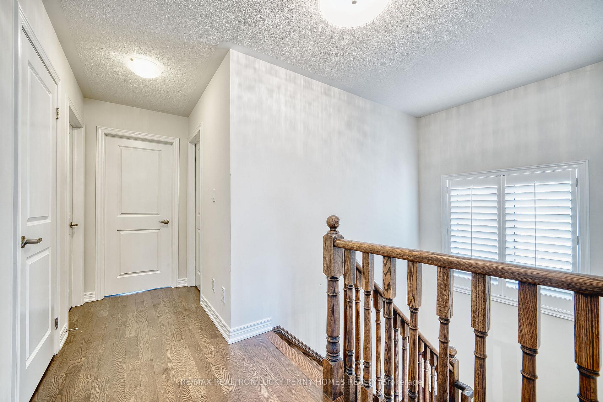 Photo 11 of 19 Wermoth Court, Markham, Wismer — HOMEH