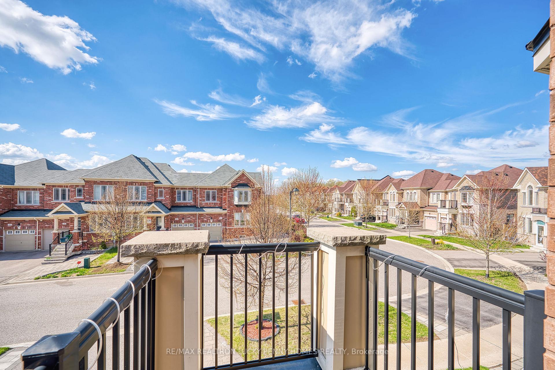 Photo 17 of 19 Wermoth Court, Markham, Wismer — HOMEH