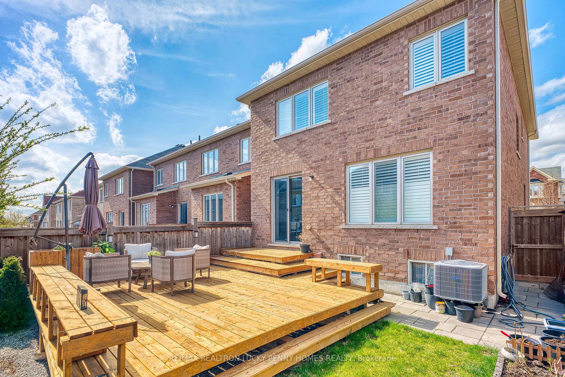 Photo 24 of 19 Wermoth Court, Markham, Wismer — HOMEH