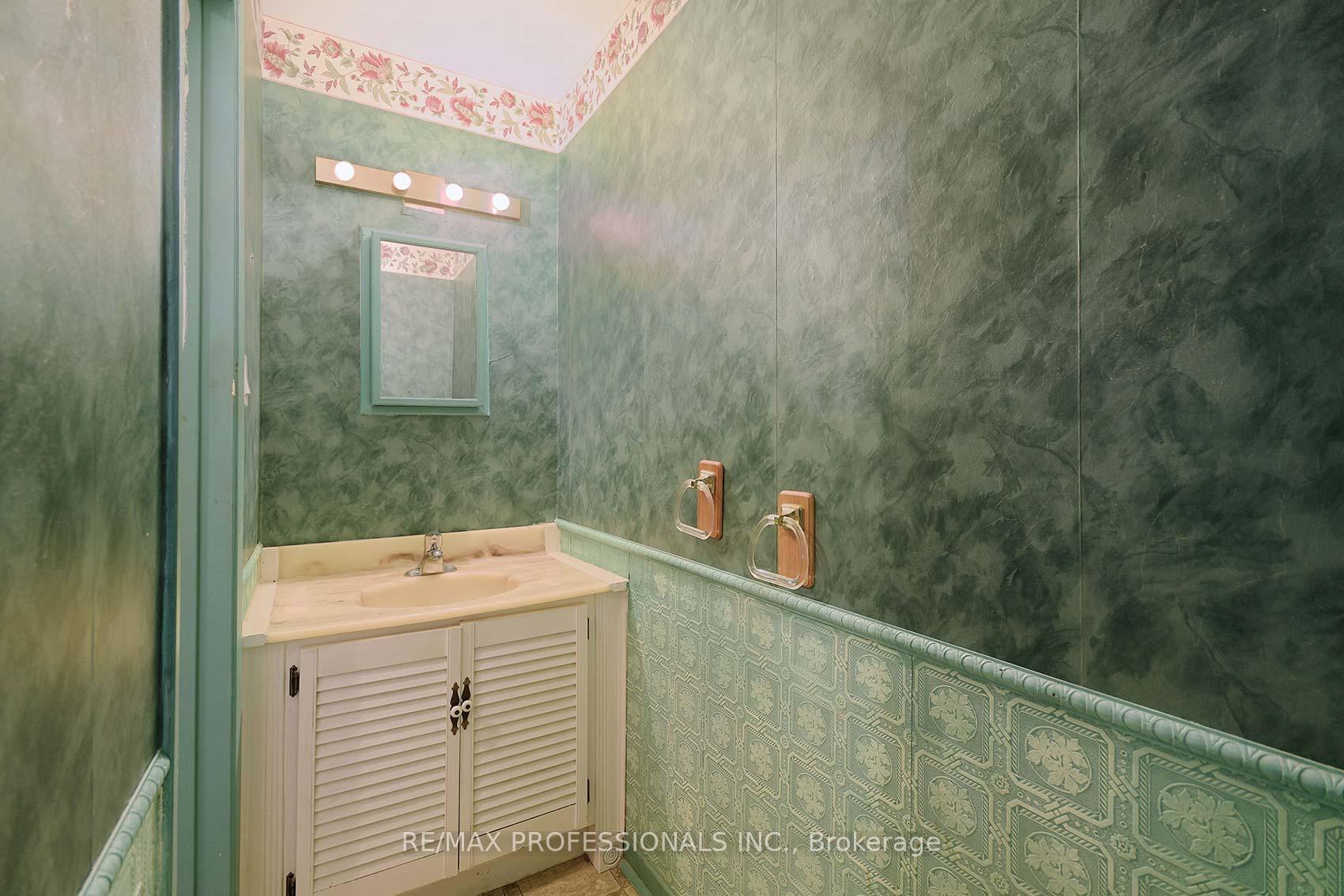 Photo 17 of 57 Donnamora Crescent, Markham, German Mills — HOMEH