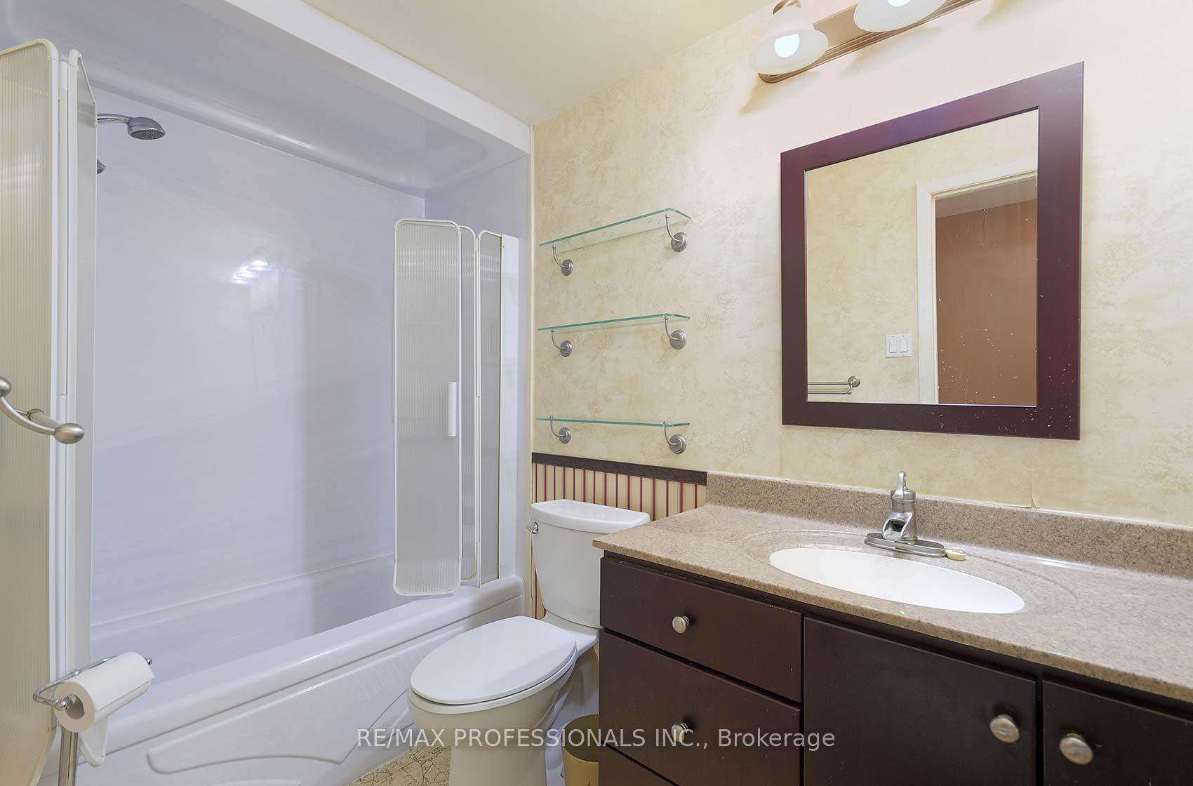 Photo 26 of 57 Donnamora Crescent, Markham, German Mills — HOMEH