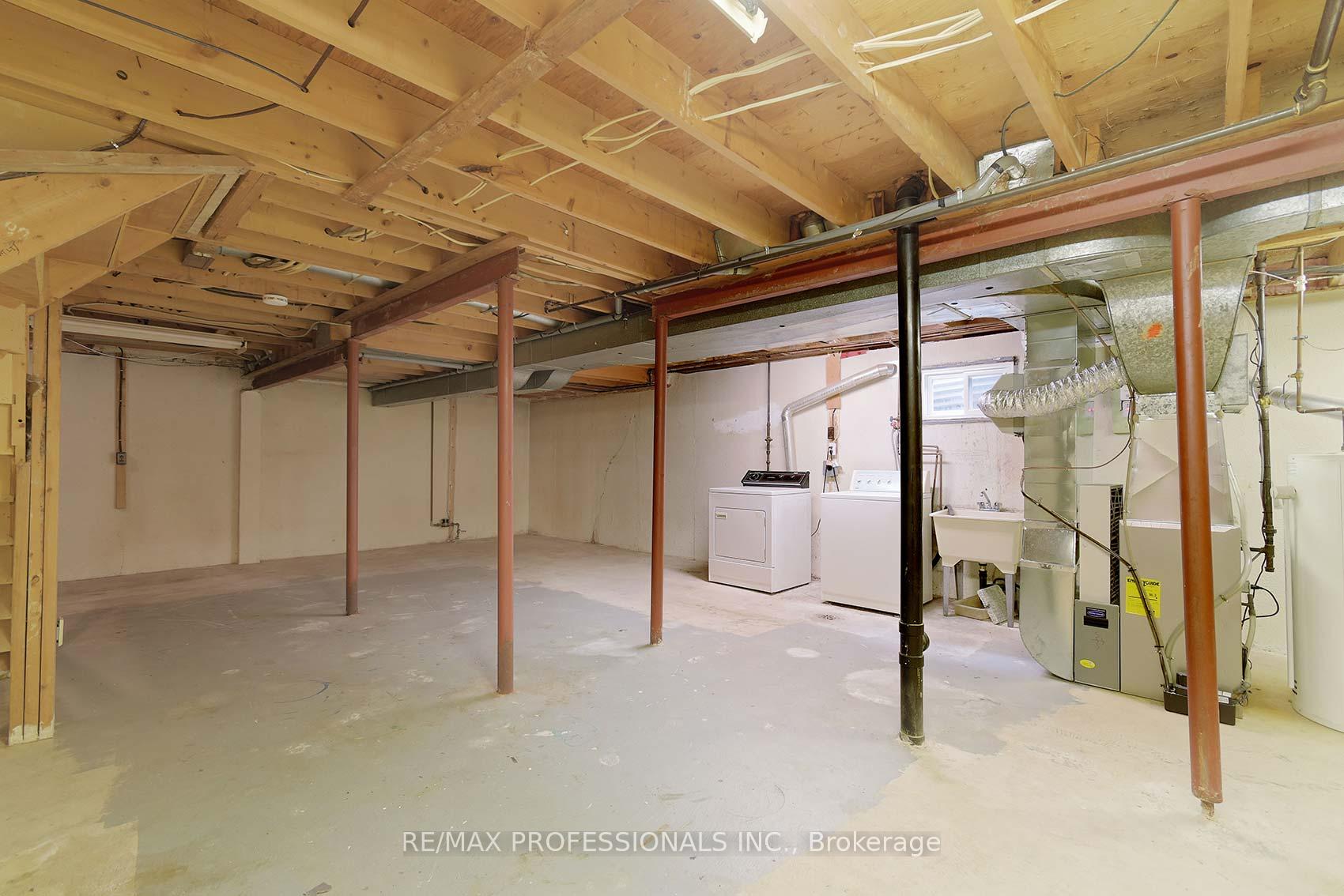 Photo 28 of 57 Donnamora Crescent, Markham, German Mills — HOMEH