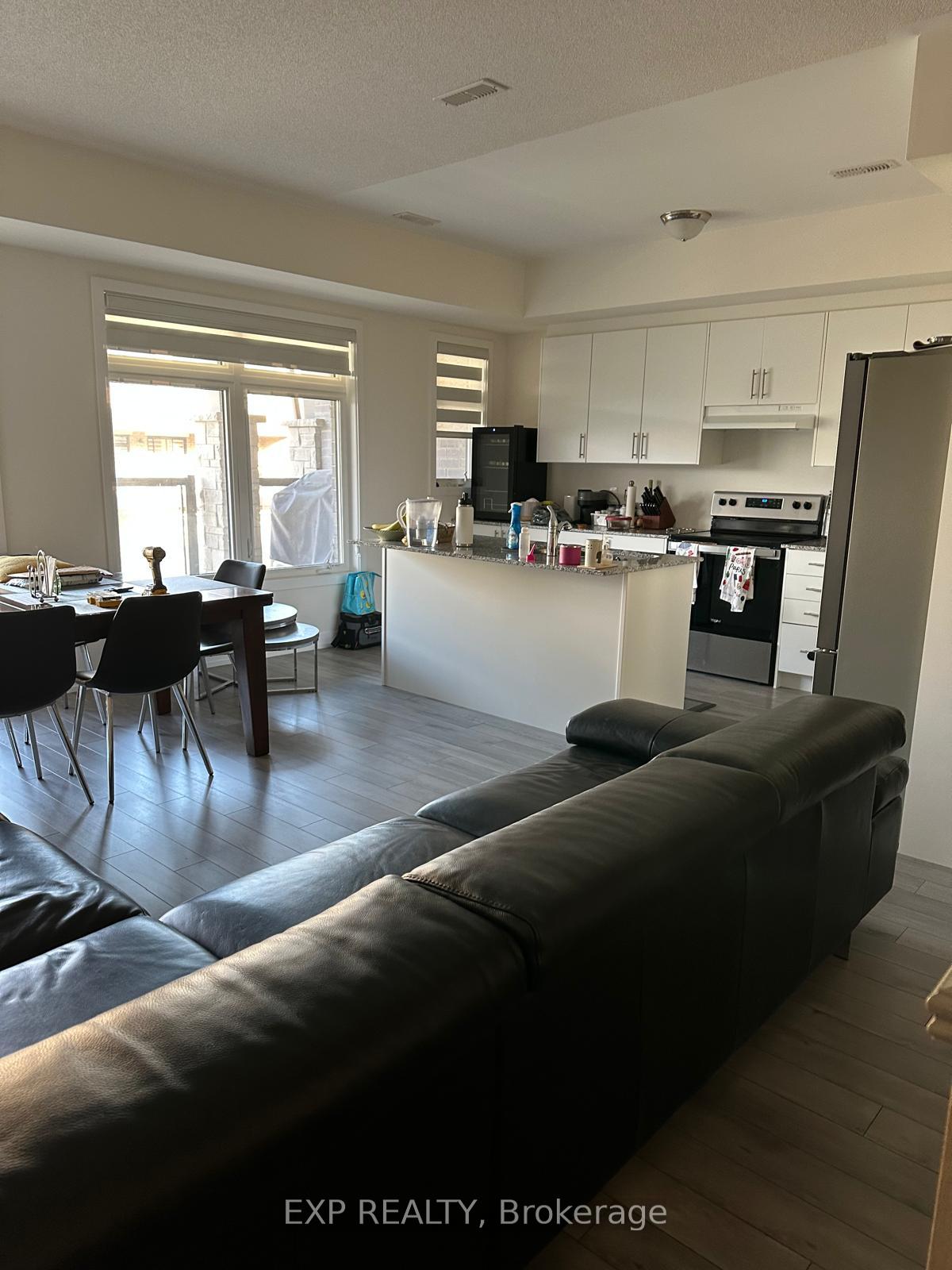 Photo 2 of 1538 Hilson Heights, Milton, Cobban — HOMEH
