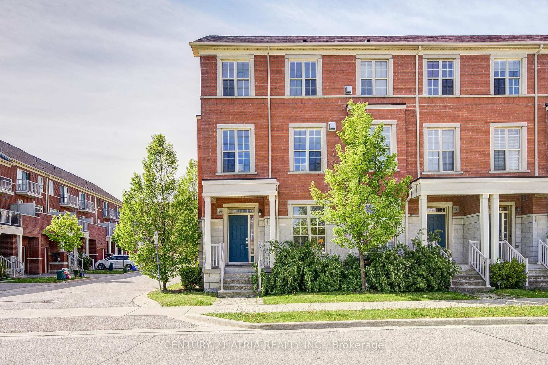 Photo 2 of 39 Anthony Roman Avenue, Markham, Cathedraltown — HOMEH