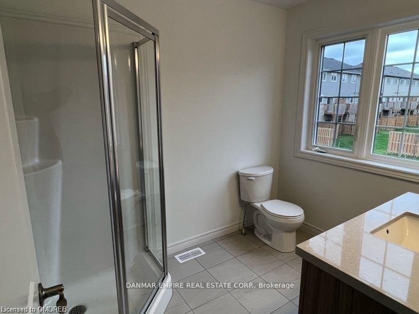 Photo 15 of 9 Dresser Lane, Hamilton, Ancaster — HOMEH