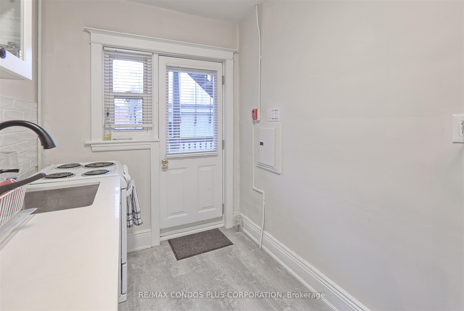 Photo 9 of Unit 7, 8 North Oval Street, Hamilton, Westdale — HOMEH
