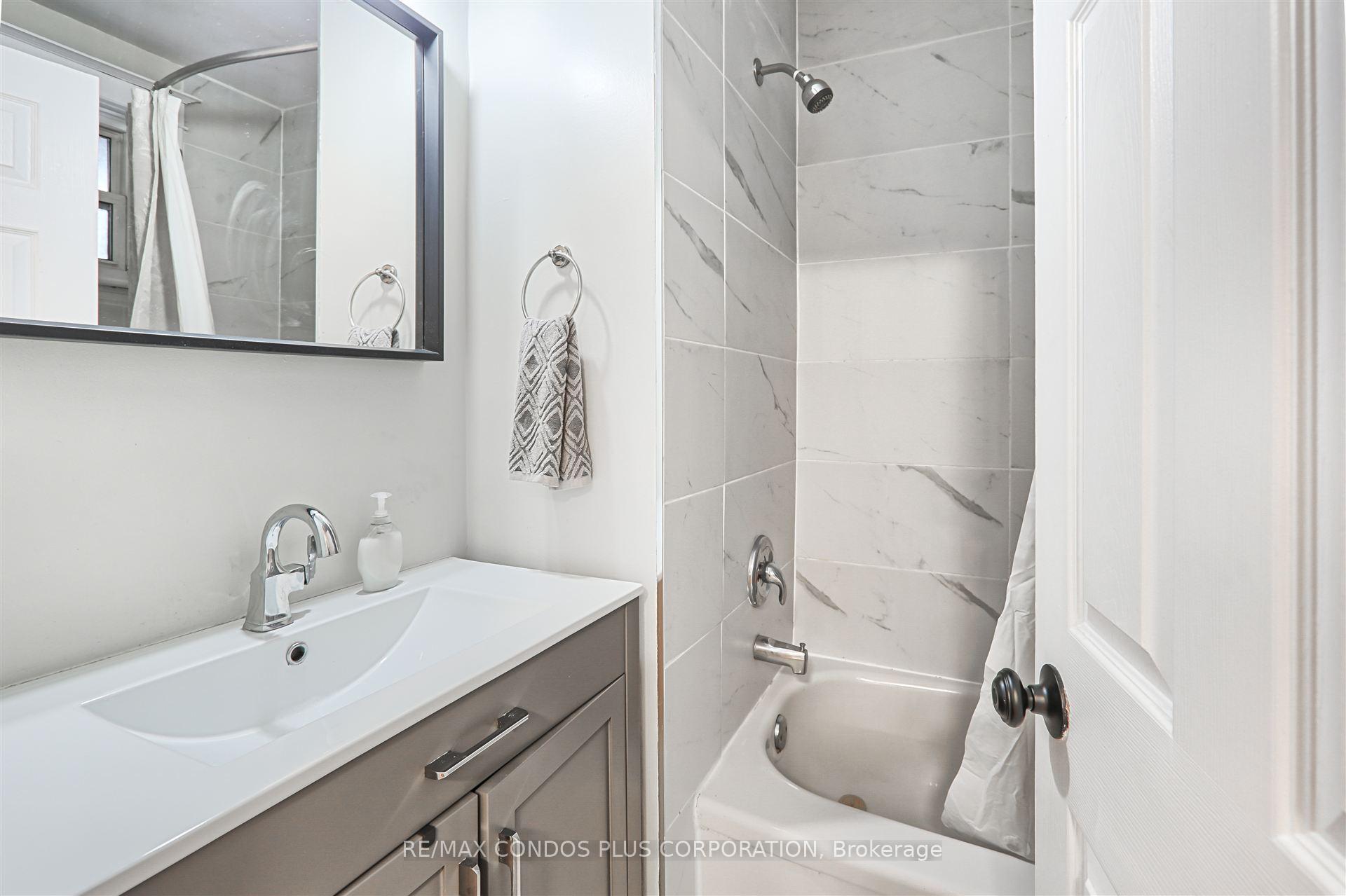 Photo 18 of Unit 7, 8 North Oval Street, Hamilton, Westdale — HOMEH