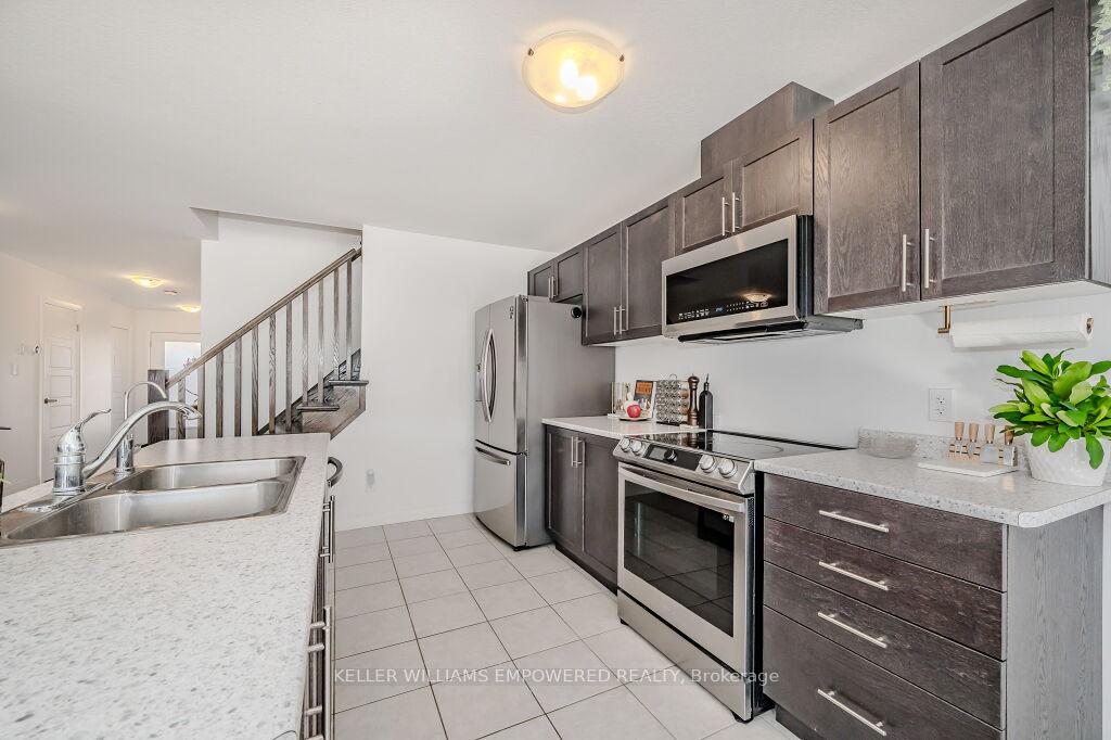 Photo 11 of 80 Pony Way, Kitchener — HOMEH