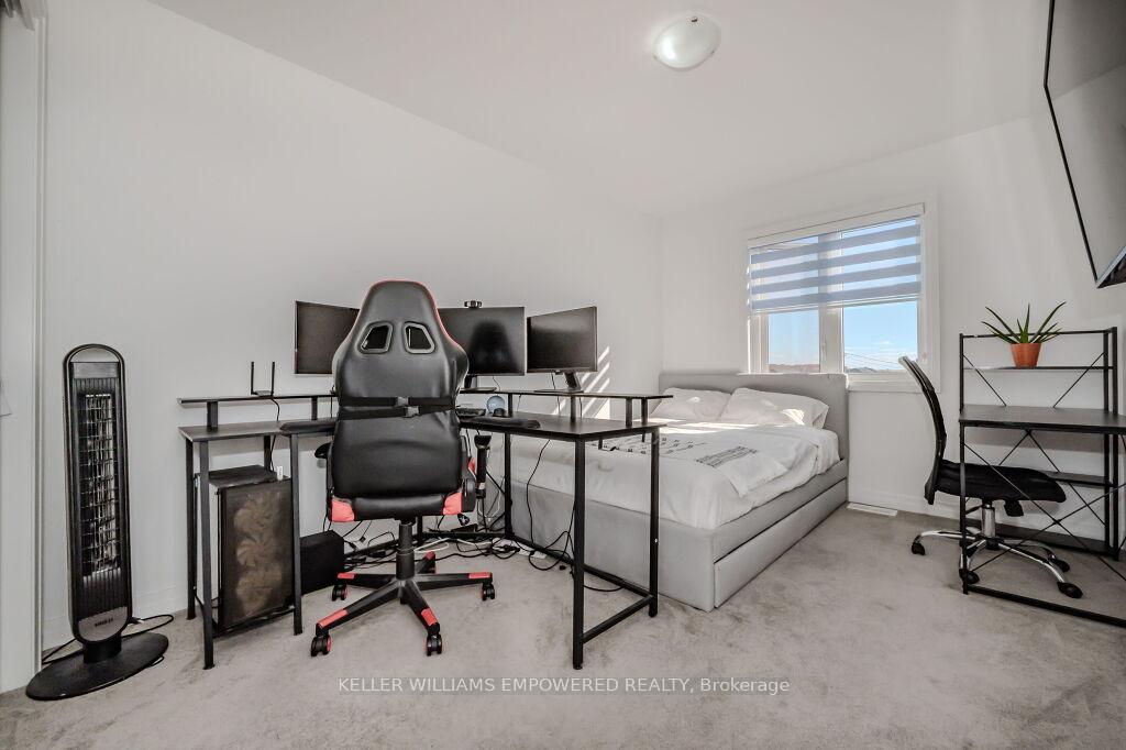 Photo 25 of 80 Pony Way, Kitchener — HOMEH