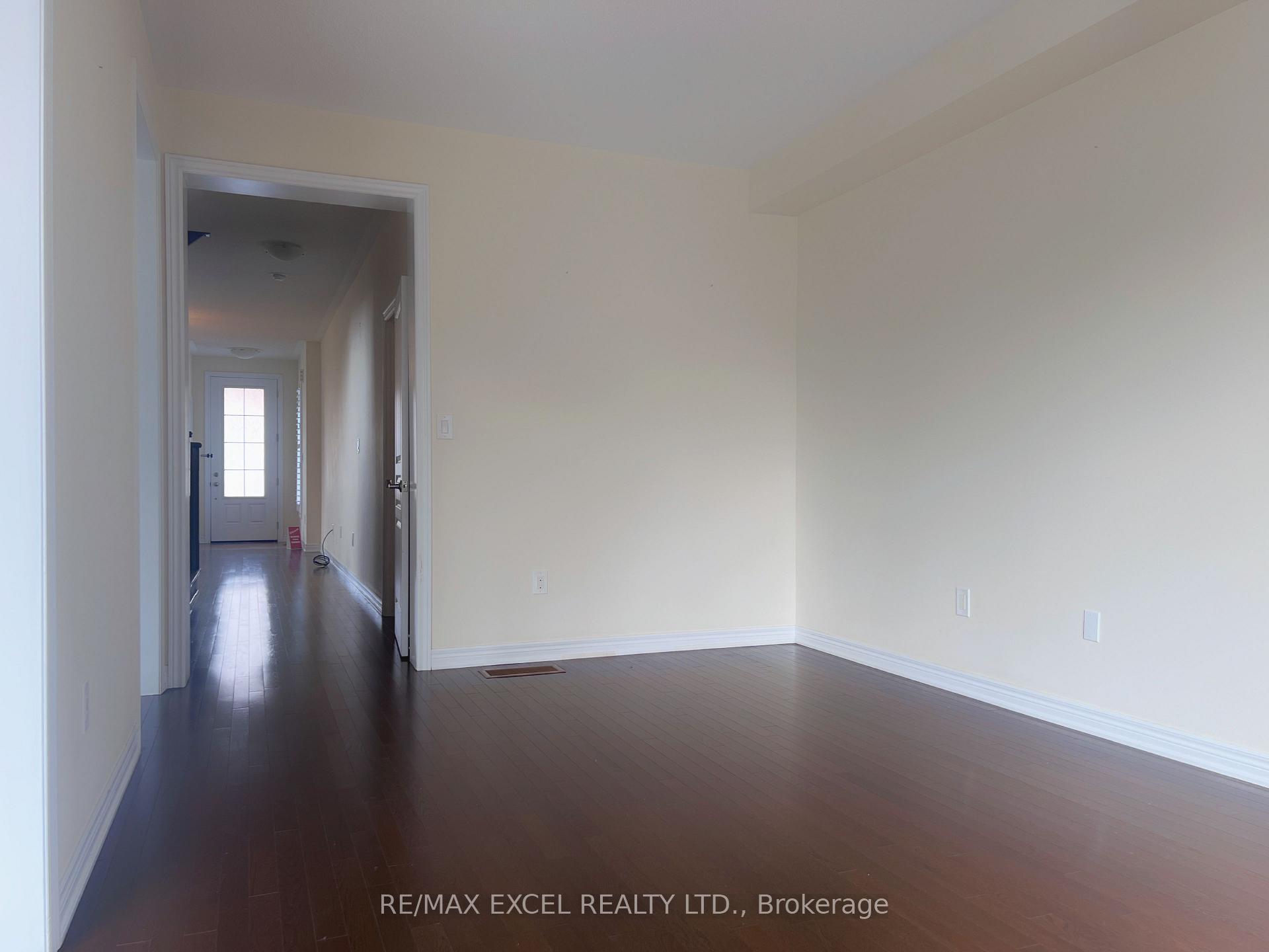 Photo 6 of 76 Brock Avenue, Markham, Berczy — HOMEH