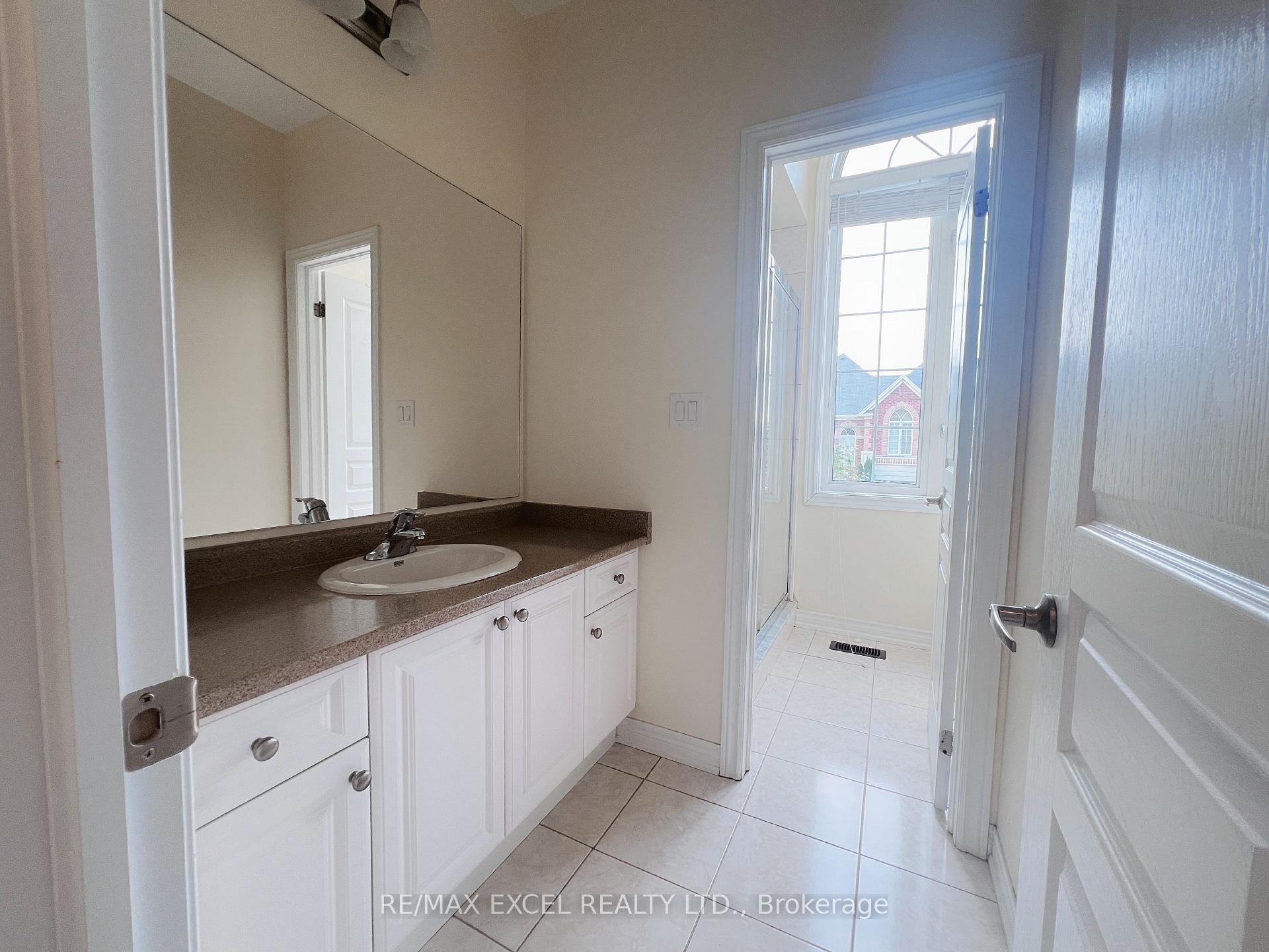 Photo 15 of 76 Brock Avenue, Markham, Berczy — HOMEH
