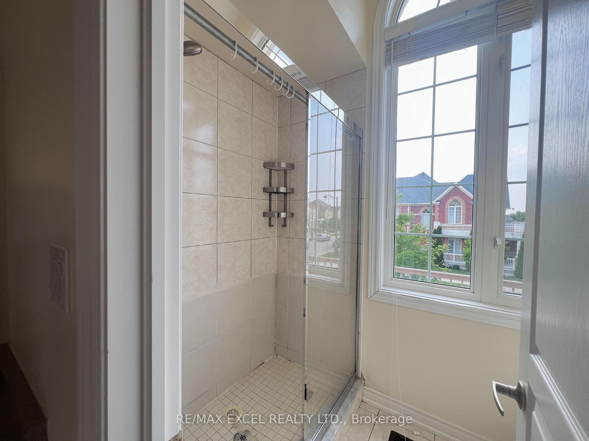 Photo 16 of 76 Brock Avenue, Markham, Berczy — HOMEH