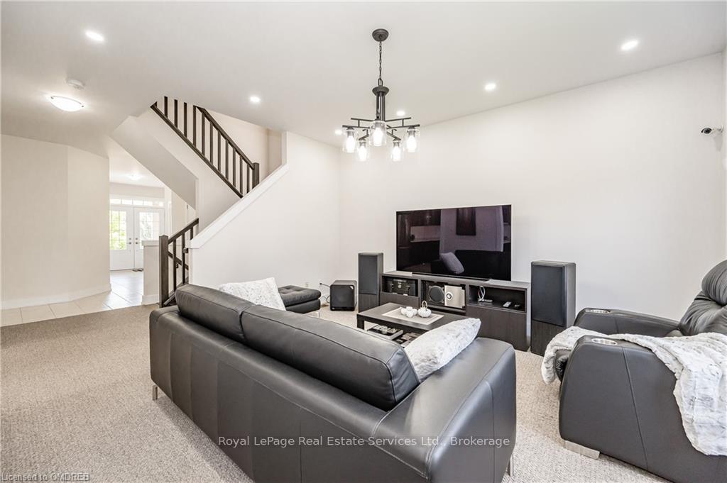 Photo 11 of 46 Creek Ridge Street, Kitchener — HOMEH