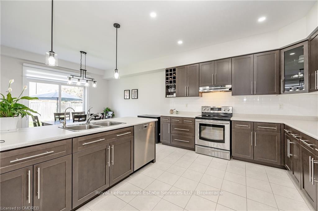 Photo 12 of 46 Creek Ridge Street, Kitchener — HOMEH