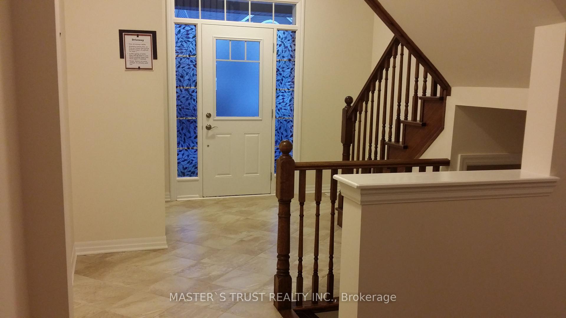 Photo 2 of 296 Fellows Crescent, Hamilton, Waterdown — HOMEH