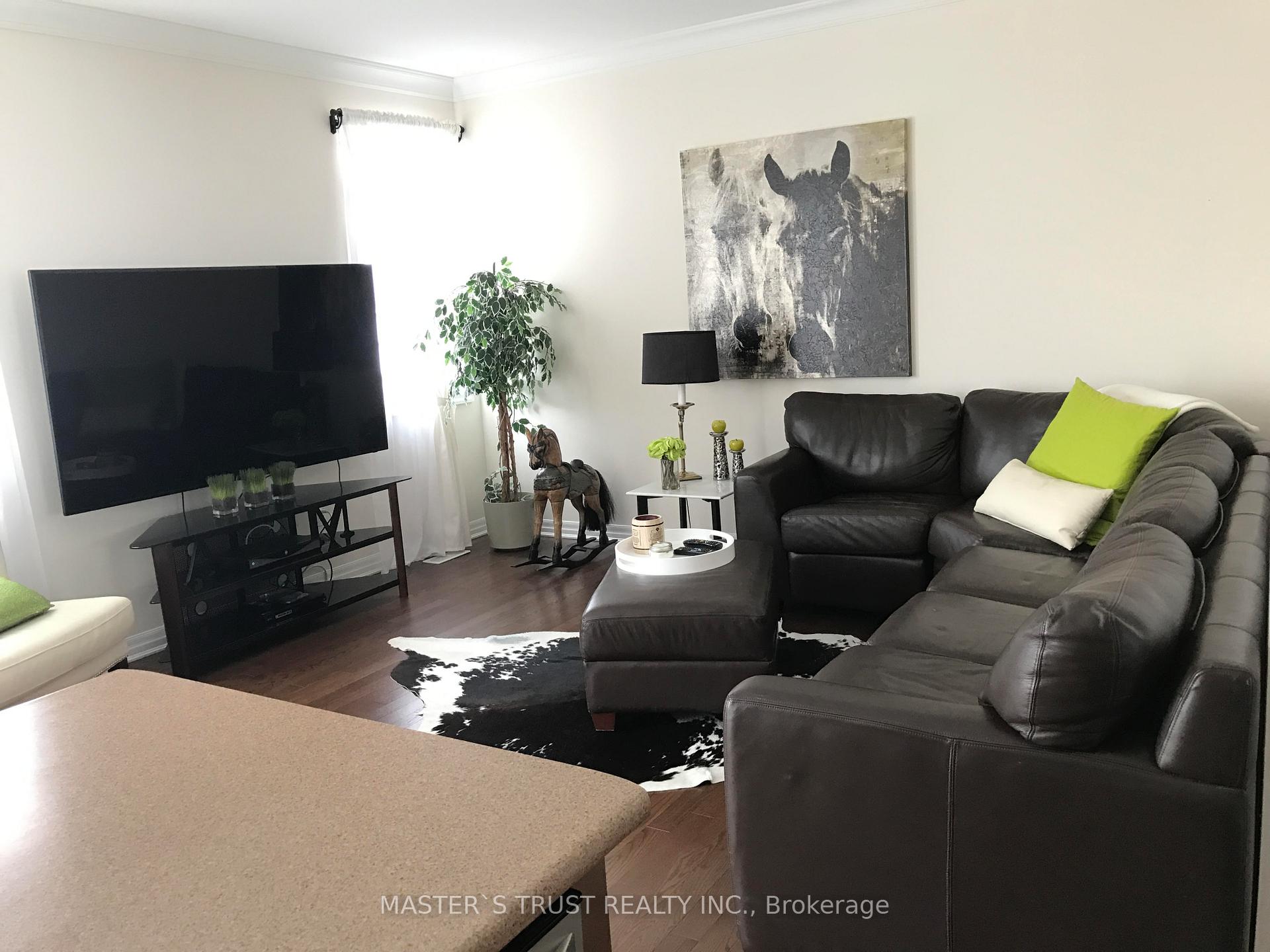 Photo 4 of 296 Fellows Crescent, Hamilton, Waterdown — HOMEH