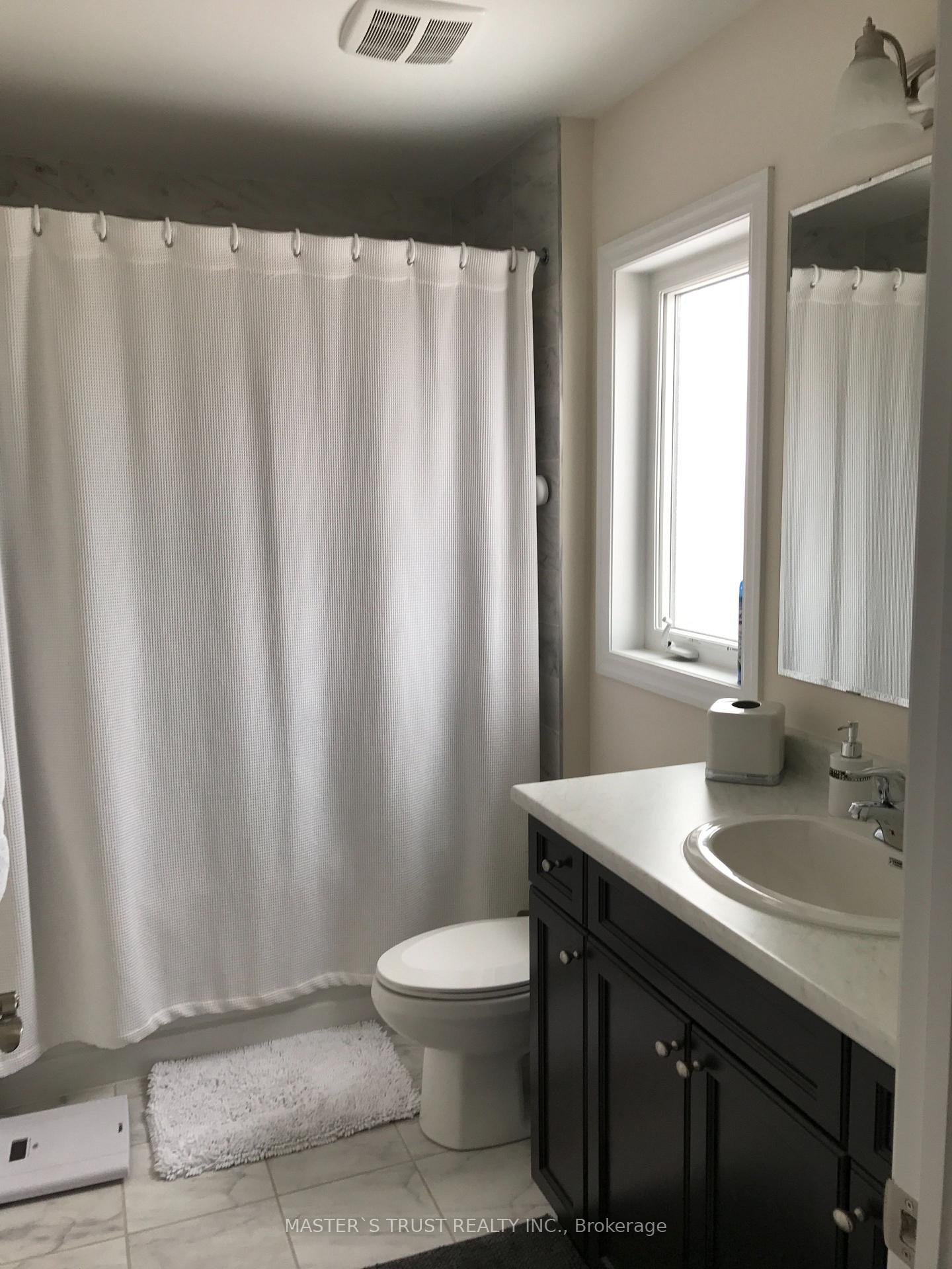 Photo 10 of 296 Fellows Crescent, Hamilton, Waterdown — HOMEH