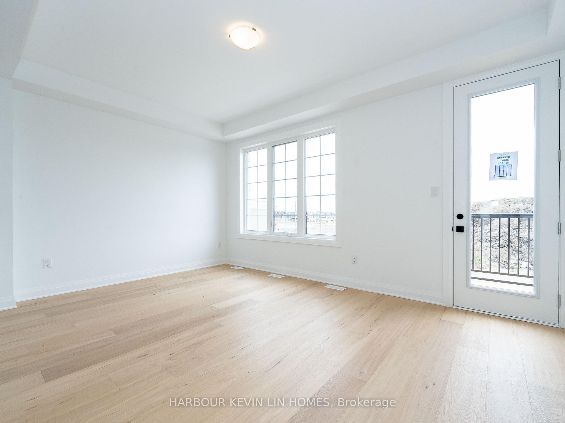 Photo 11 of 46 Azure Drive, Markham, Rural Markham — HOMEH