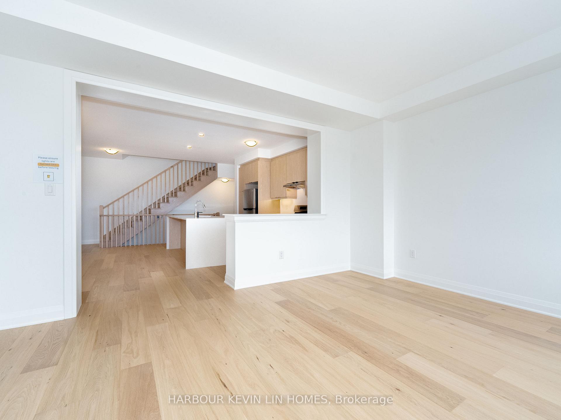 Photo 12 of 46 Azure Drive, Markham, Rural Markham — HOMEH
