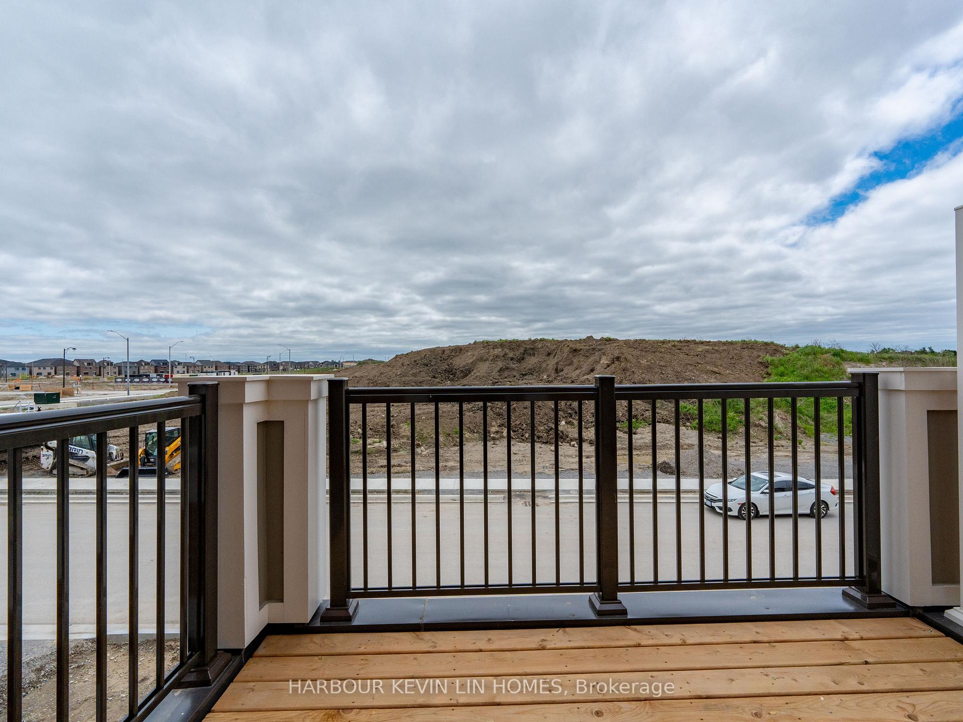 Photo 13 of 46 Azure Drive, Markham, Rural Markham — HOMEH