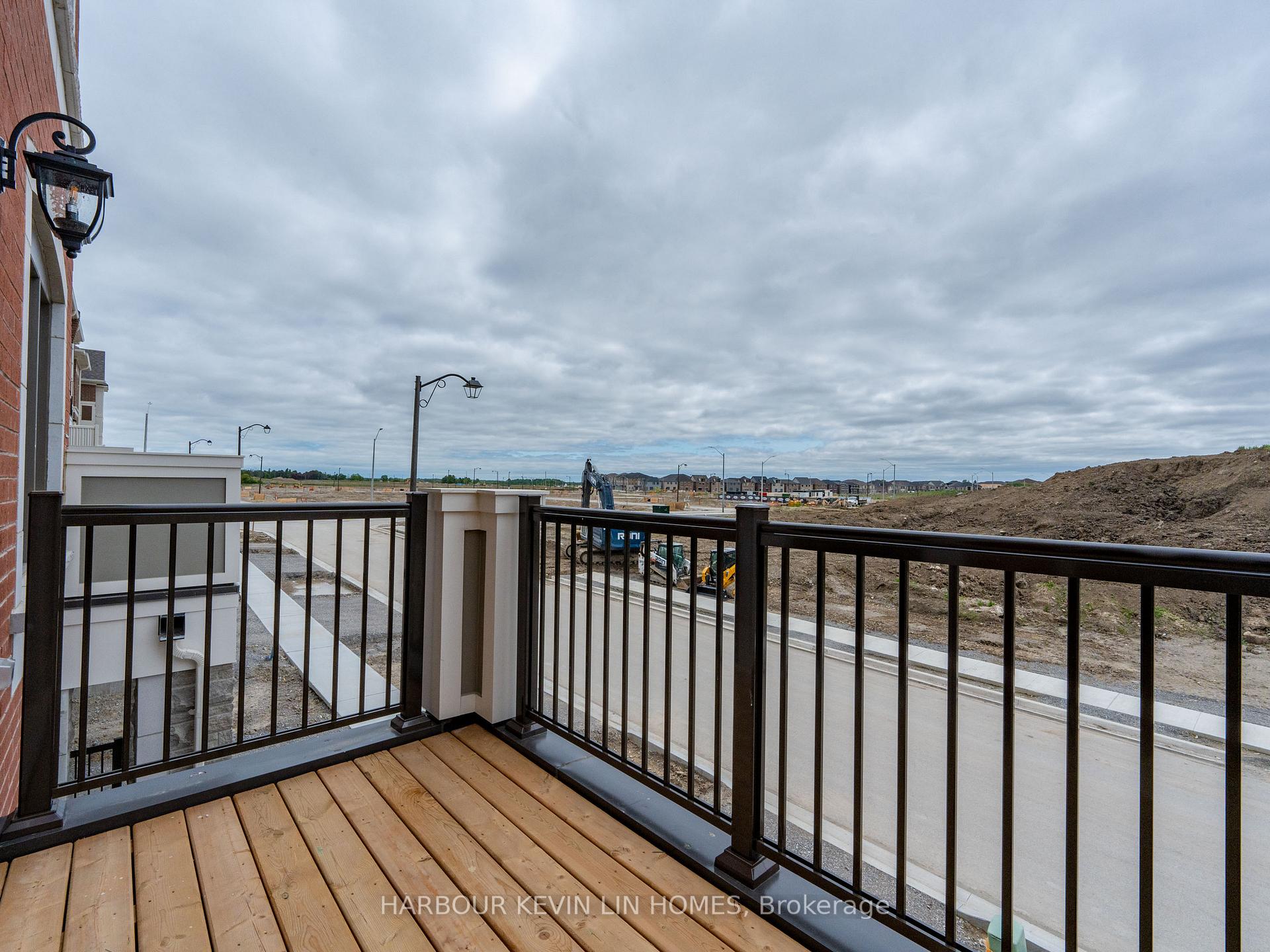 Photo 14 of 46 Azure Drive, Markham, Rural Markham — HOMEH