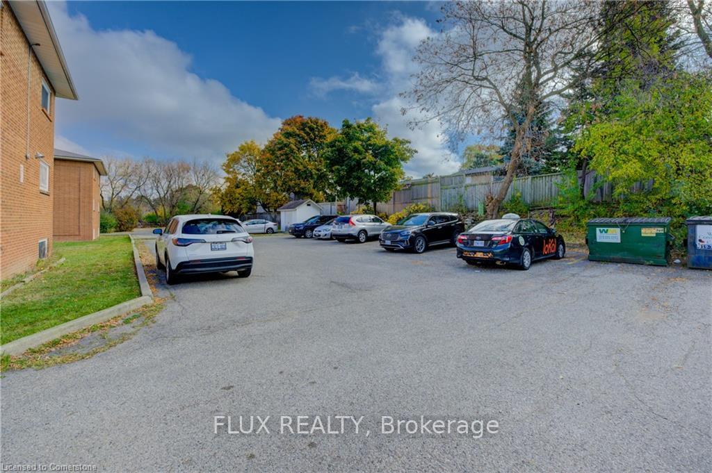 Photo 5 of 59 Brybeck Crescent, Kitchener — HOMEH