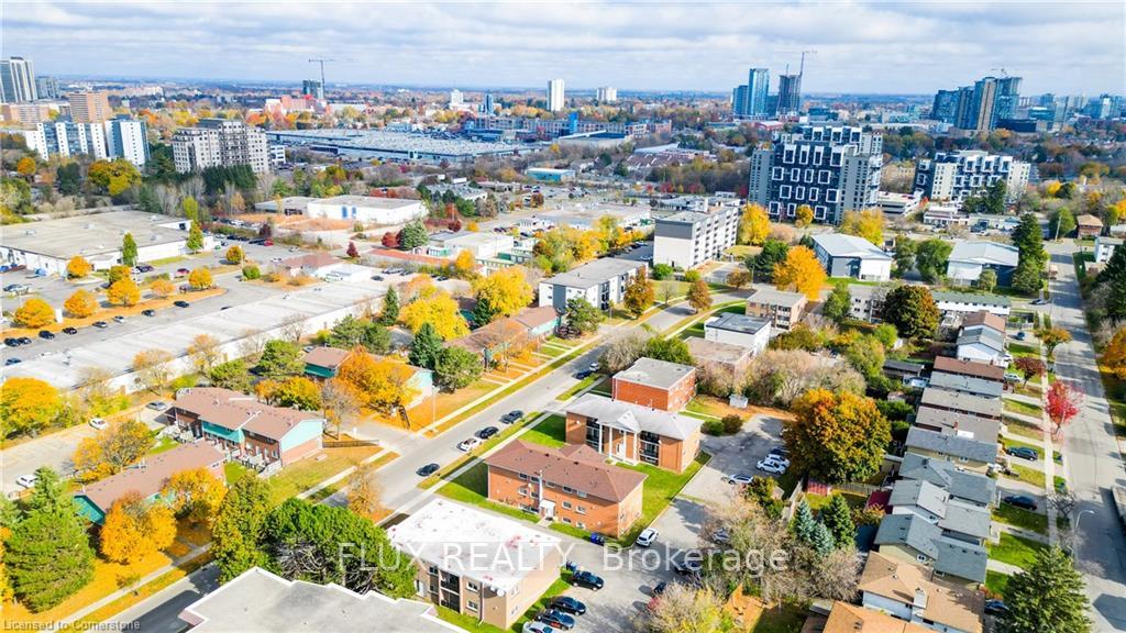 Photo 9 of 59 Brybeck Crescent, Kitchener — HOMEH