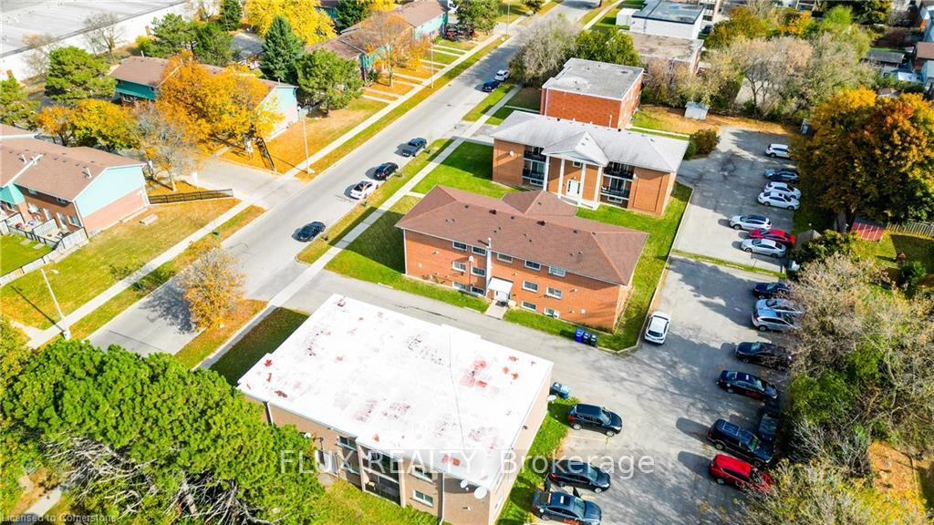 Photo 10 of 59 Brybeck Crescent, Kitchener — HOMEH