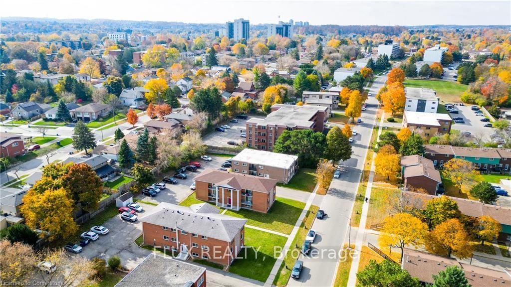 Photo 13 of 59 Brybeck Crescent, Kitchener — HOMEH