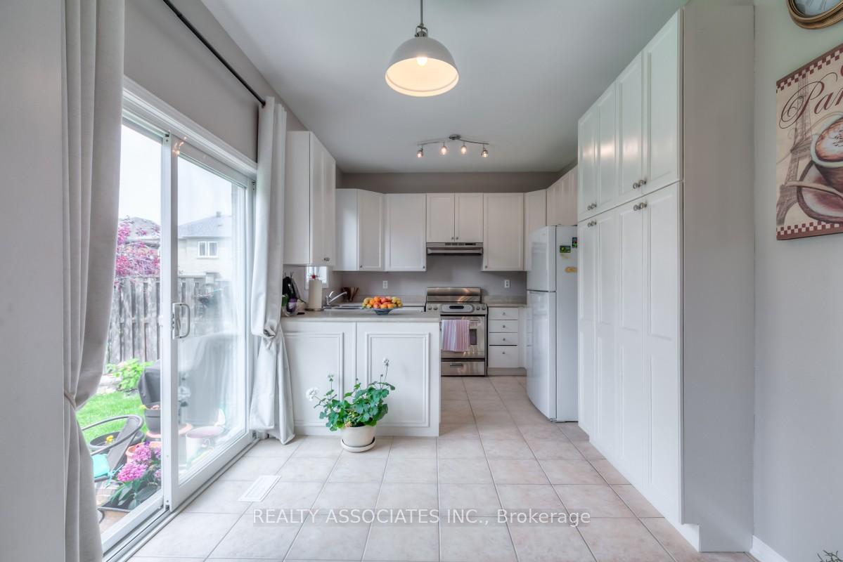 Photo 13 of 67 Chasser Drive, Markham, Greensborough — HOMEH