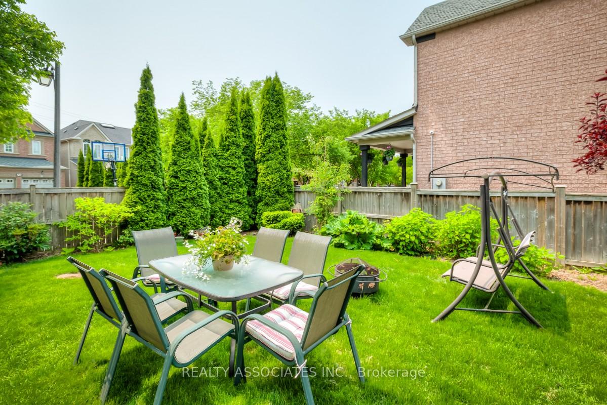 Photo 16 of 67 Chasser Drive, Markham, Greensborough — HOMEH