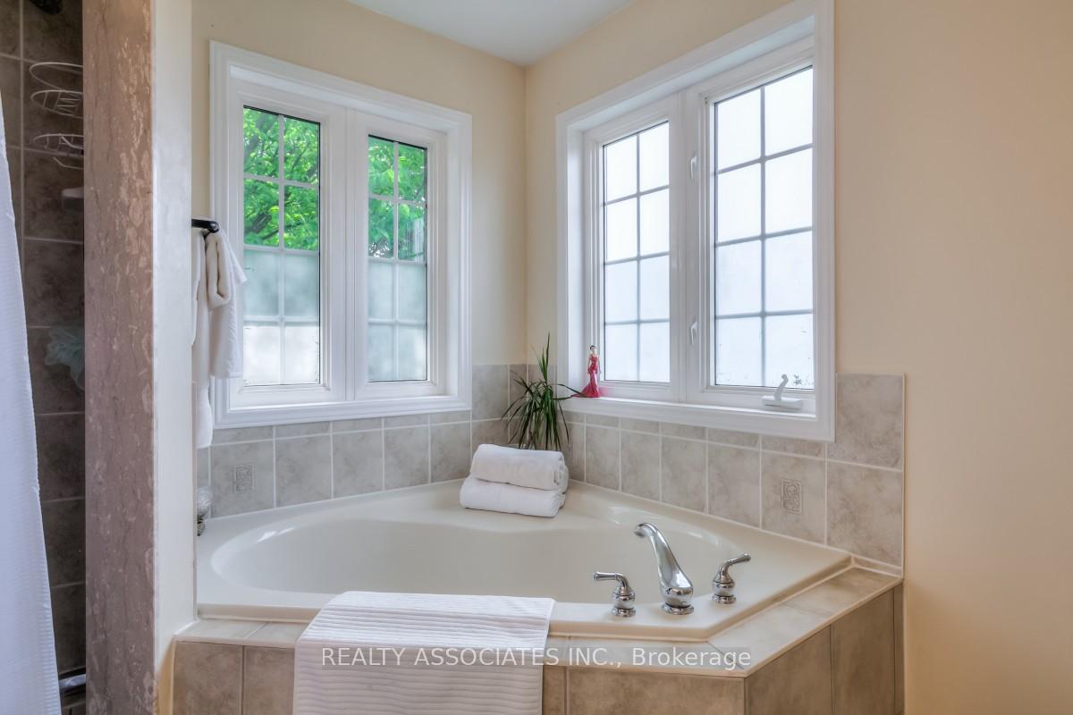 Photo 21 of 67 Chasser Drive, Markham, Greensborough — HOMEH