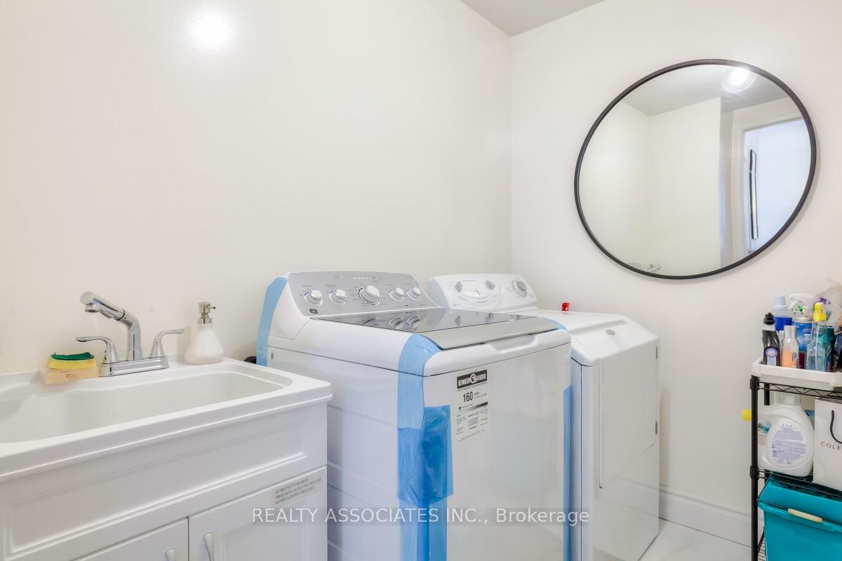 Photo 33 of 67 Chasser Drive, Markham, Greensborough — HOMEH