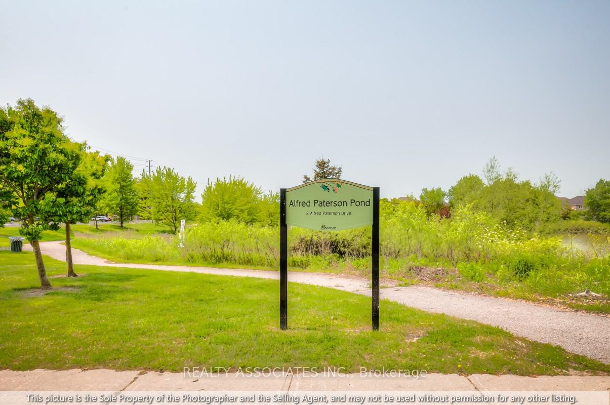 Photo 41 of 67 Chasser Drive, Markham, Greensborough — HOMEH