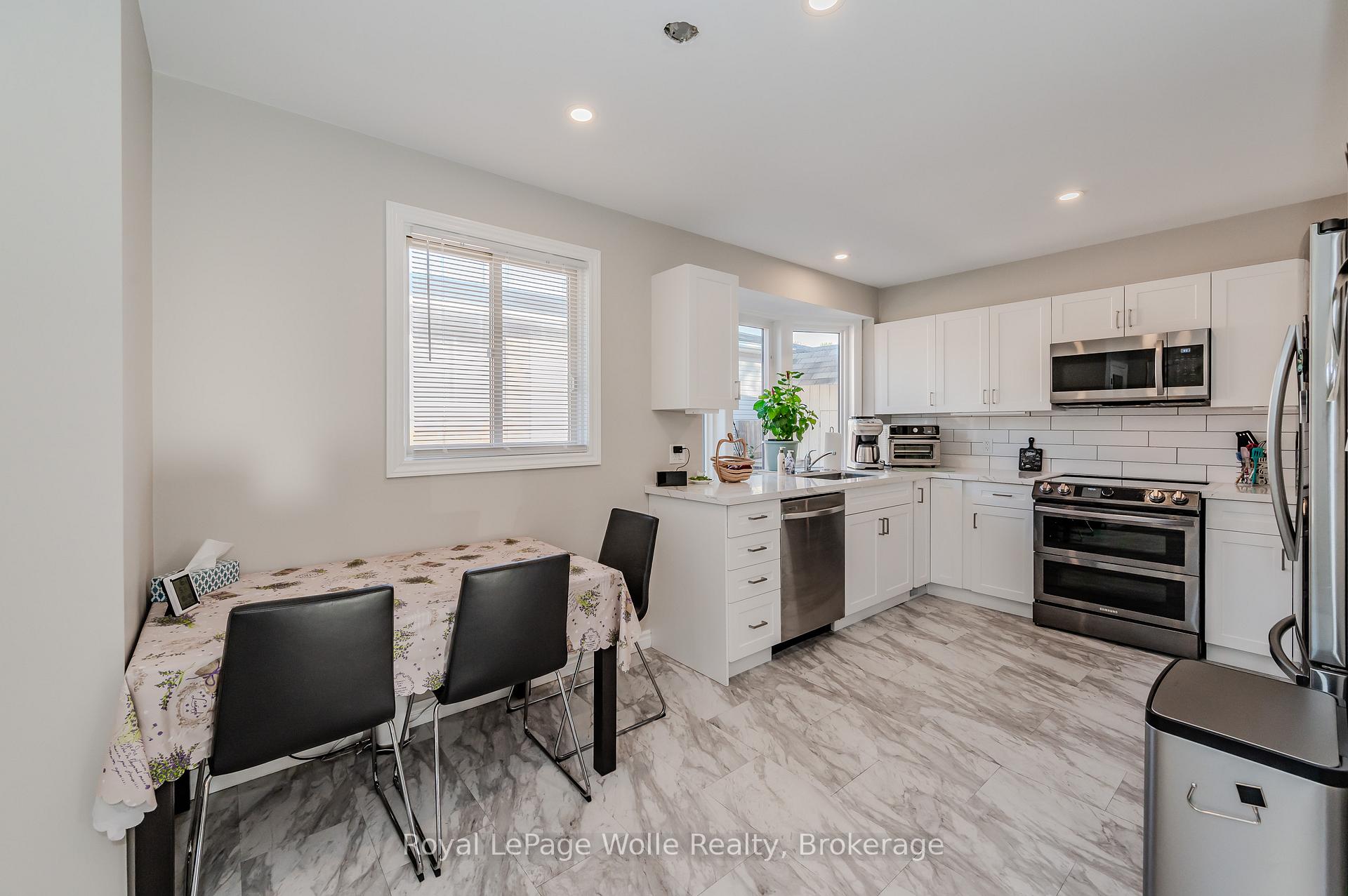 Photo 6 of 48 Summerhill Crescent, Kitchener — HOMEH