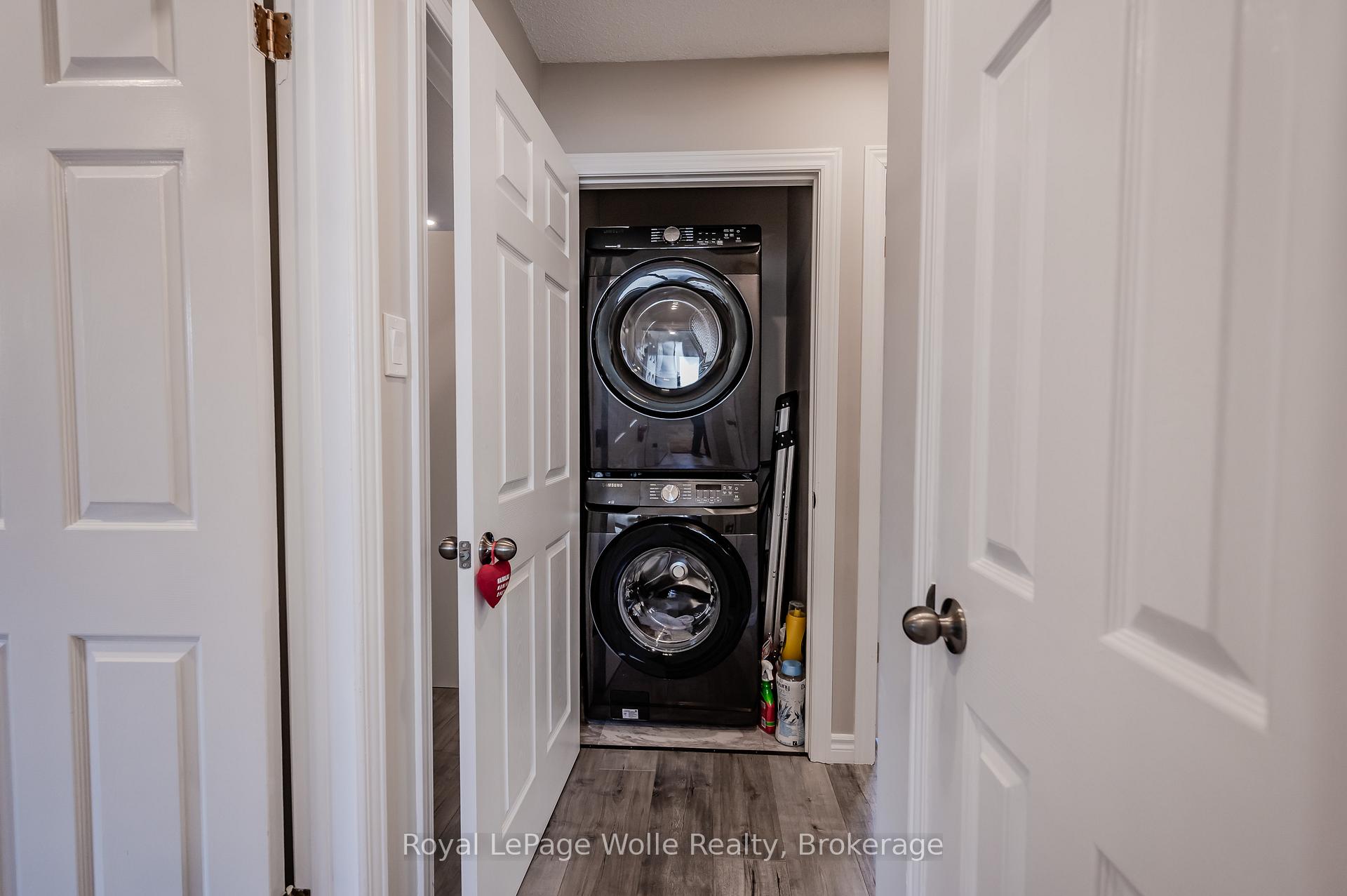 Photo 21 of 48 Summerhill Crescent, Kitchener — HOMEH