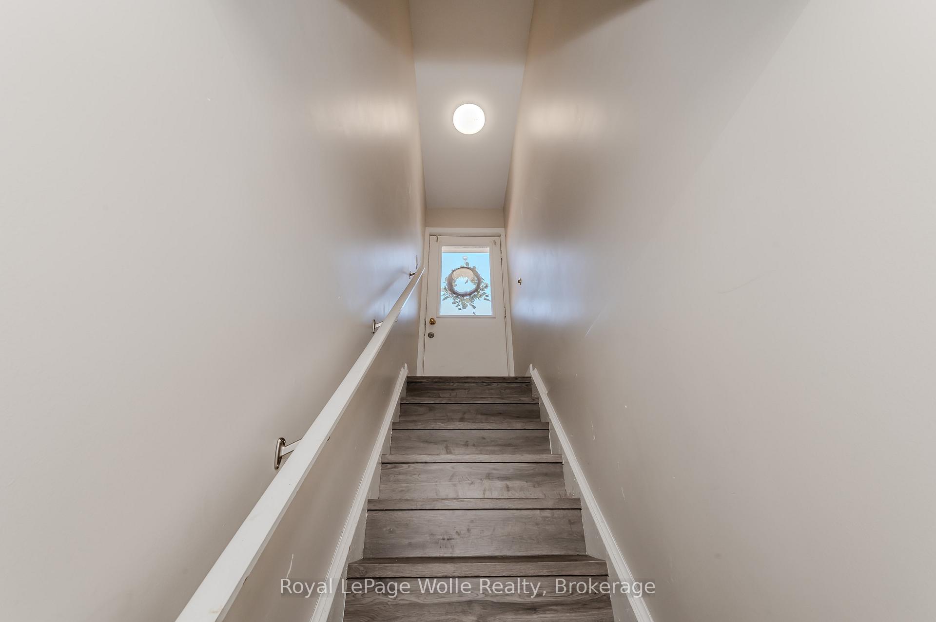 Photo 22 of 48 Summerhill Crescent, Kitchener — HOMEH