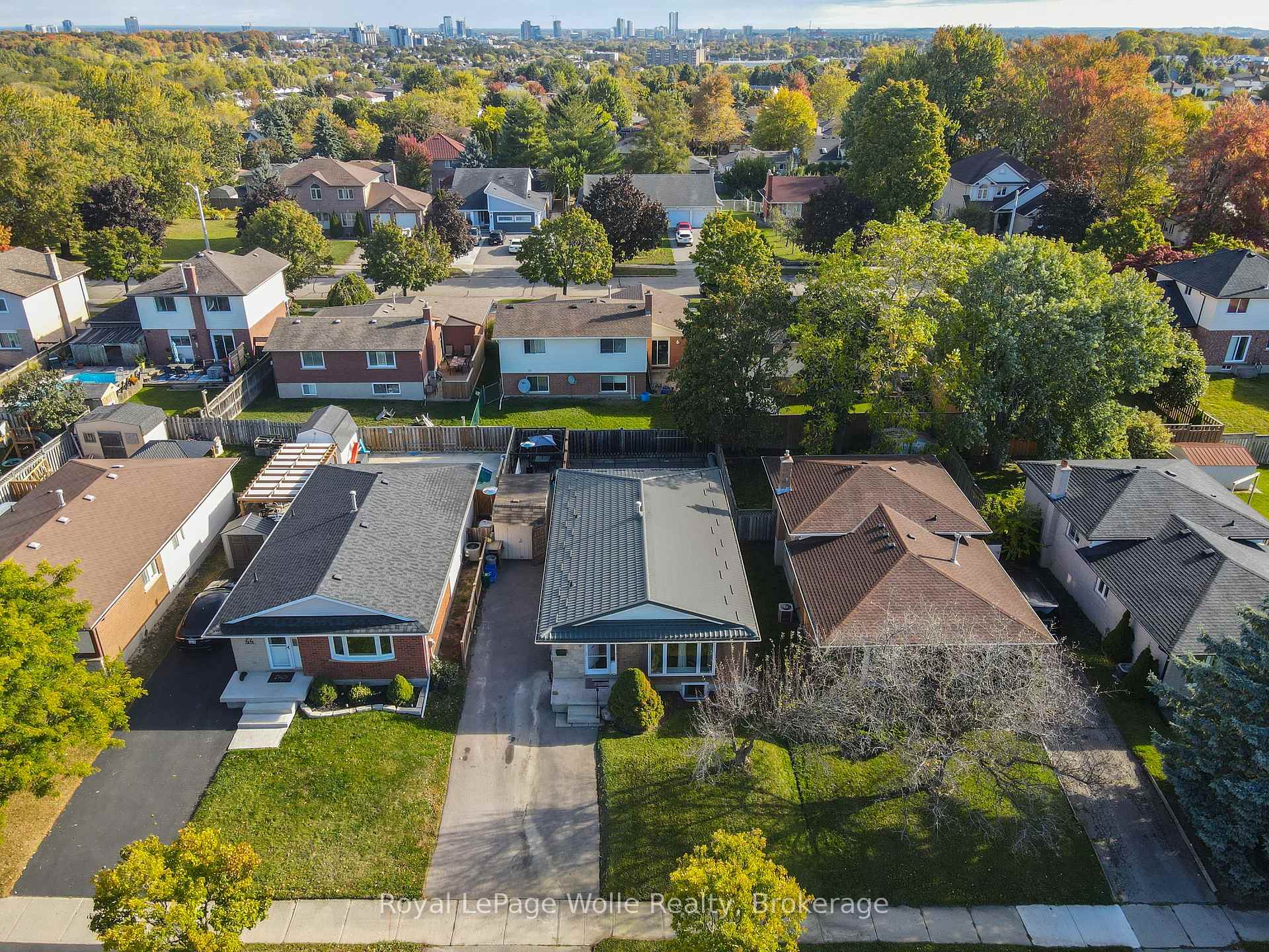 Photo 37 of 48 Summerhill Crescent, Kitchener — HOMEH