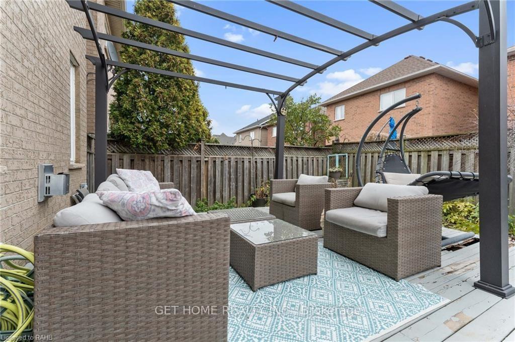 Photo 21 of Unit Main, 28 Panorama Way, Hamilton, Winona Park — HOMEH