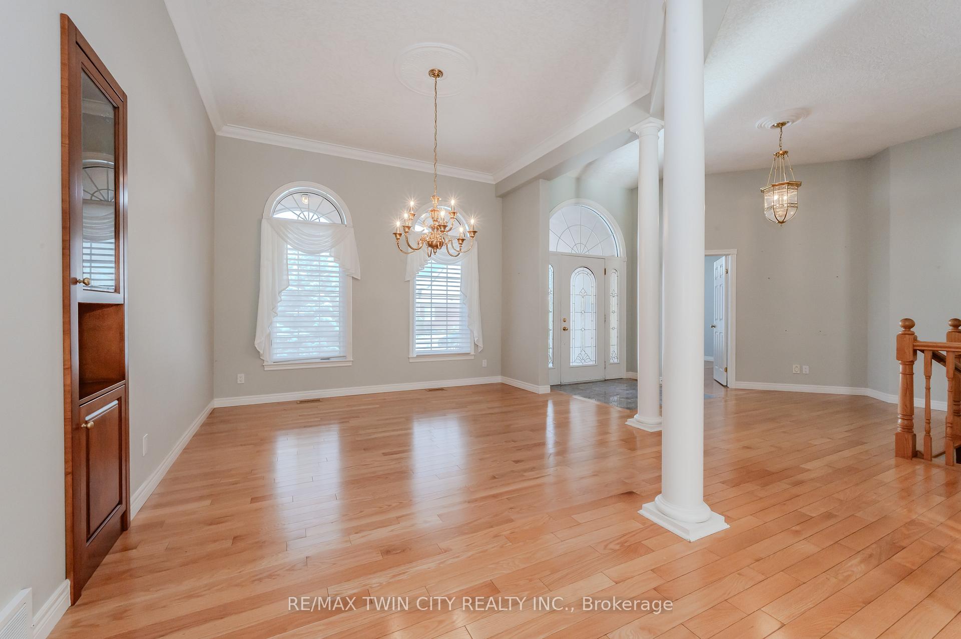 Photo 7 of 63 Templeton Drive, Kitchener — HOMEH