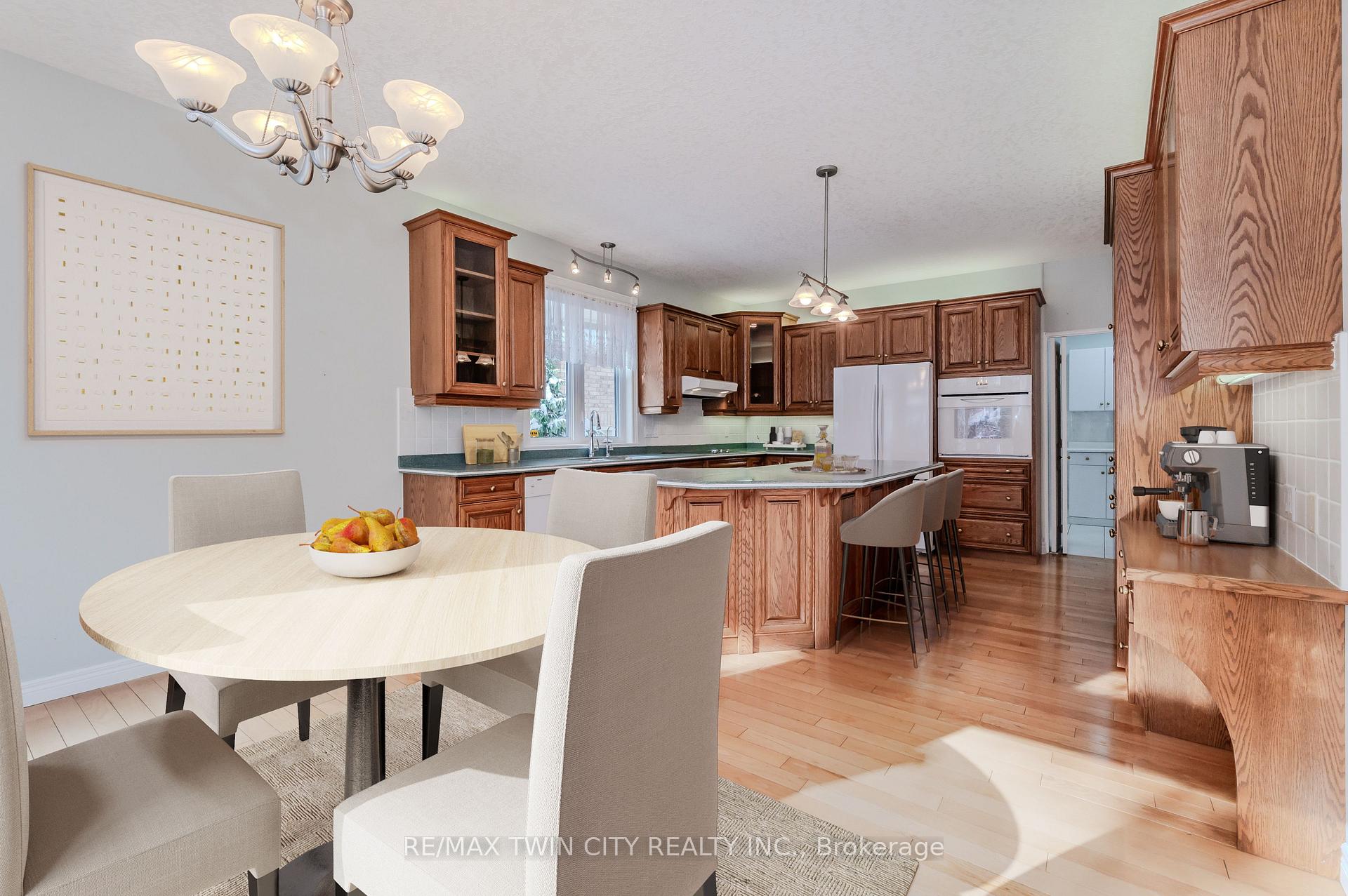 Photo 9 of 63 Templeton Drive, Kitchener — HOMEH
