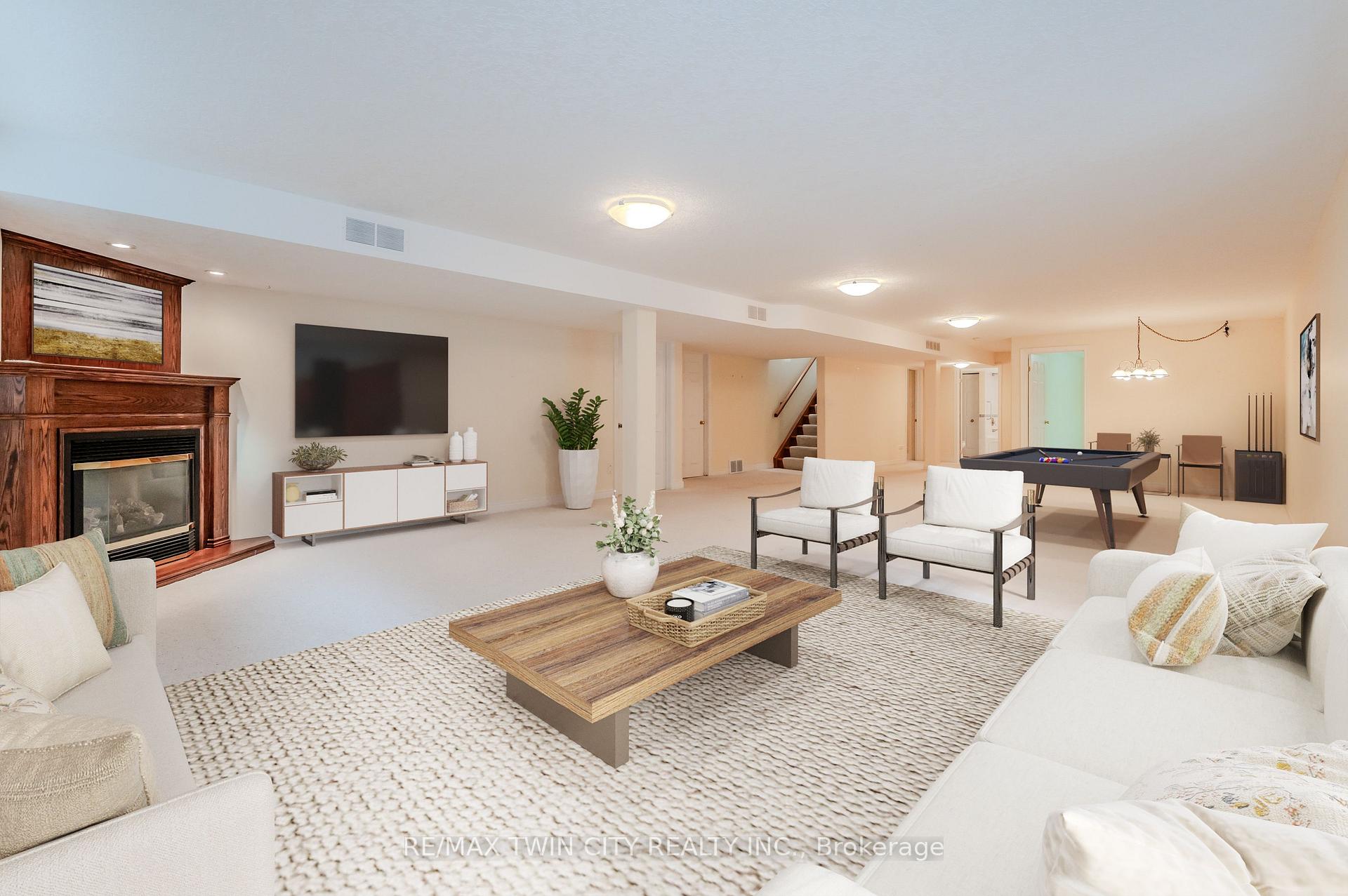Photo 24 of 63 Templeton Drive, Kitchener — HOMEH